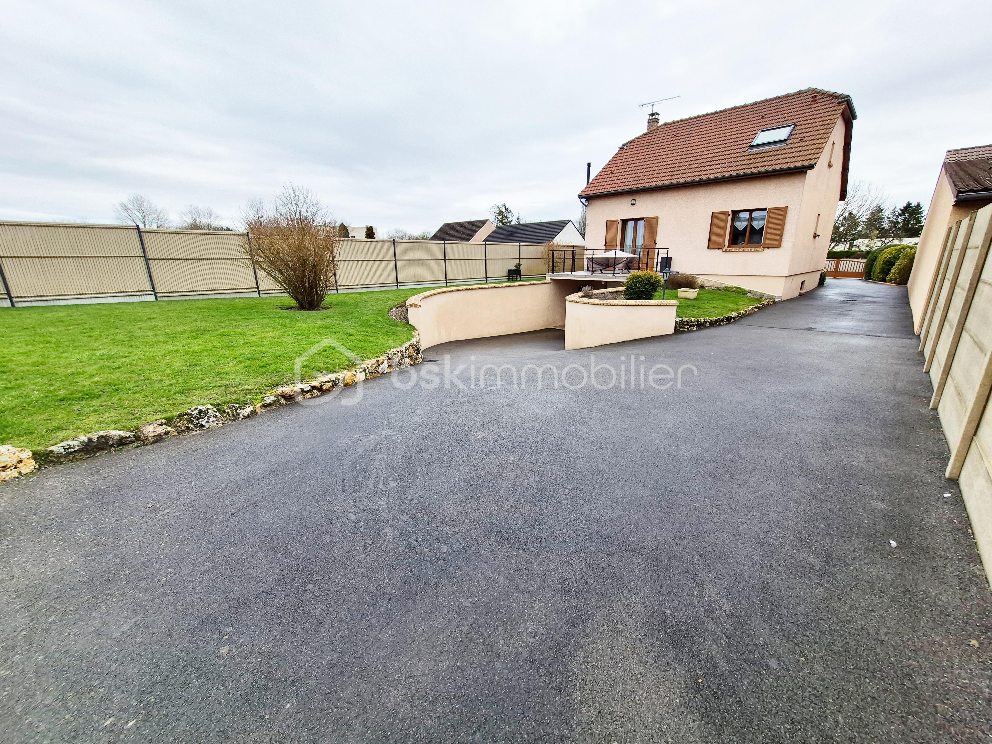 Maison traditionnelle de 130 m² - lv_0_20260114145411.jpg