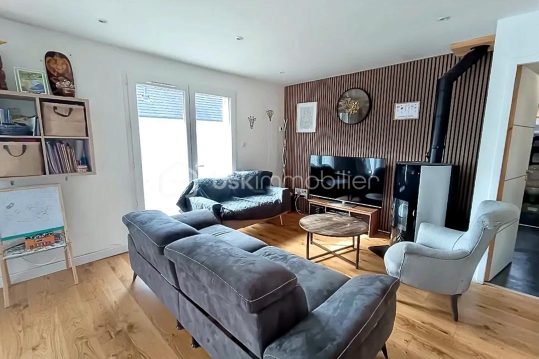 hoqi-2beb2a83d0534bc9bd7d045bdf29b7d4 (1).jpg