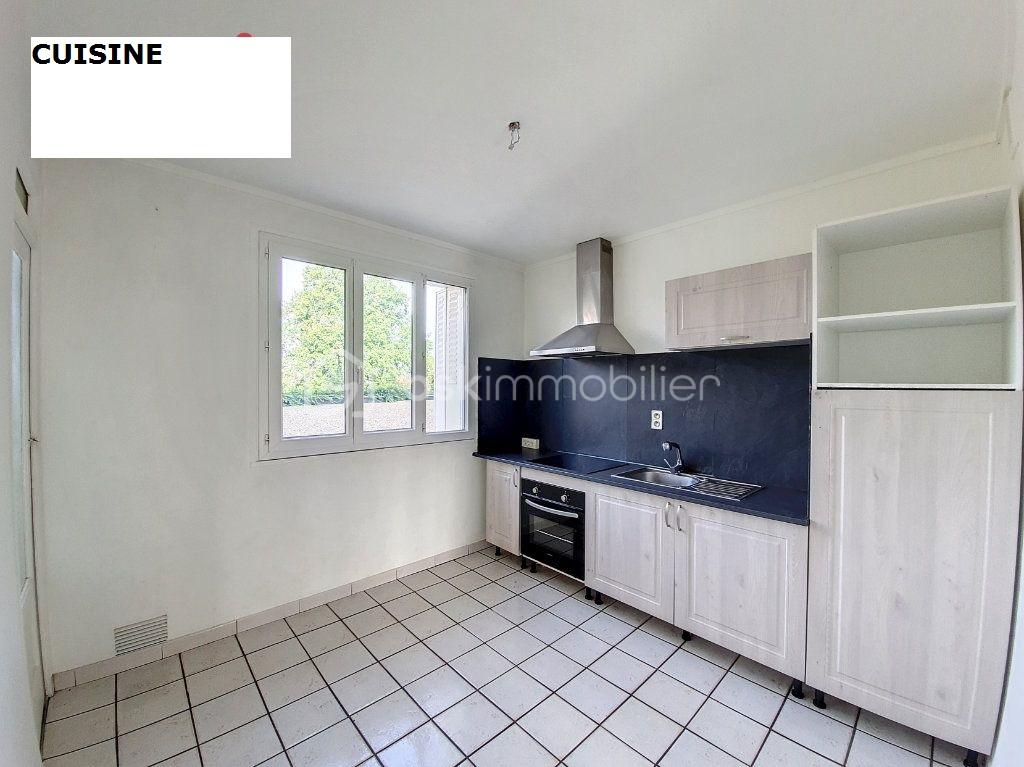 Appartement de 67,30 m² - CUISINE VIDE.jpg