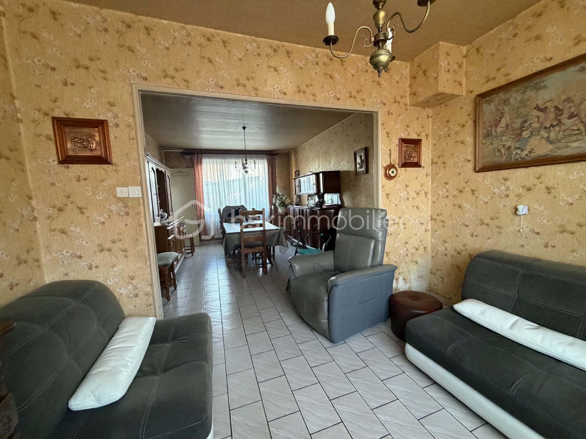 3ba688de-7a61-4438-8545-667bdd02fb2a.jpg