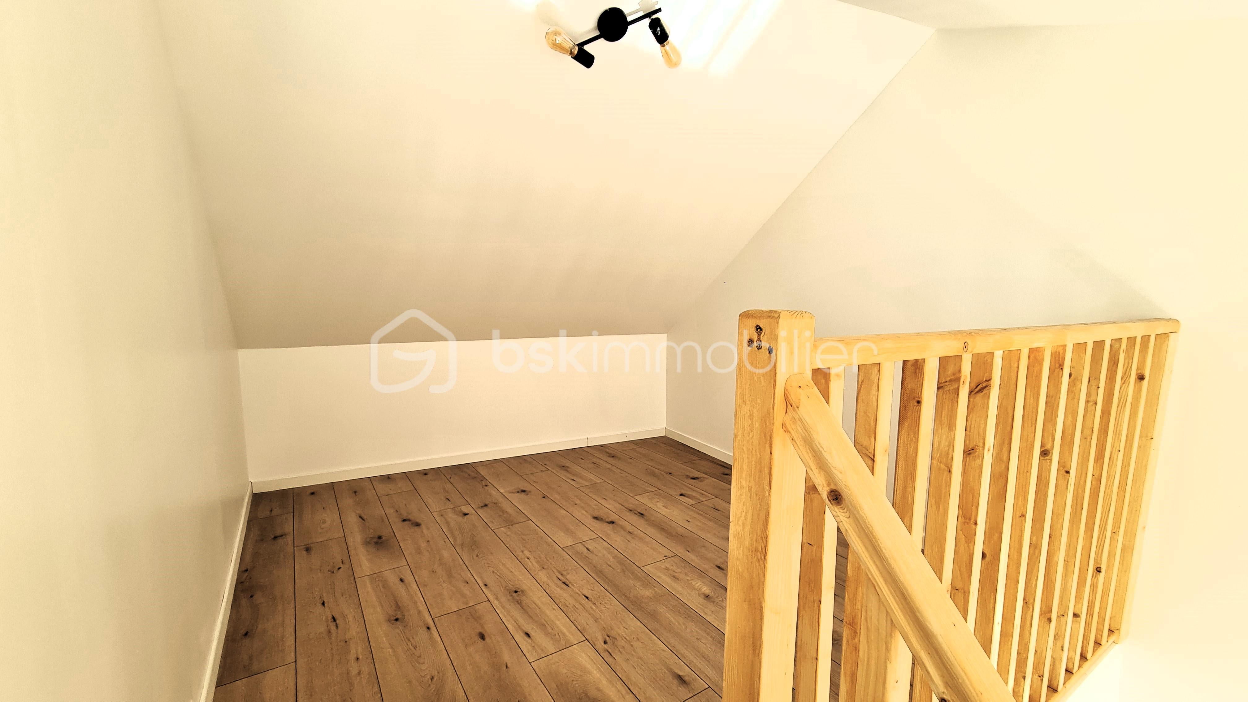 Appartement de 120 m² - DEBORAH BENOIT IMMOBILIER CLAYE SOUILLY.jpg