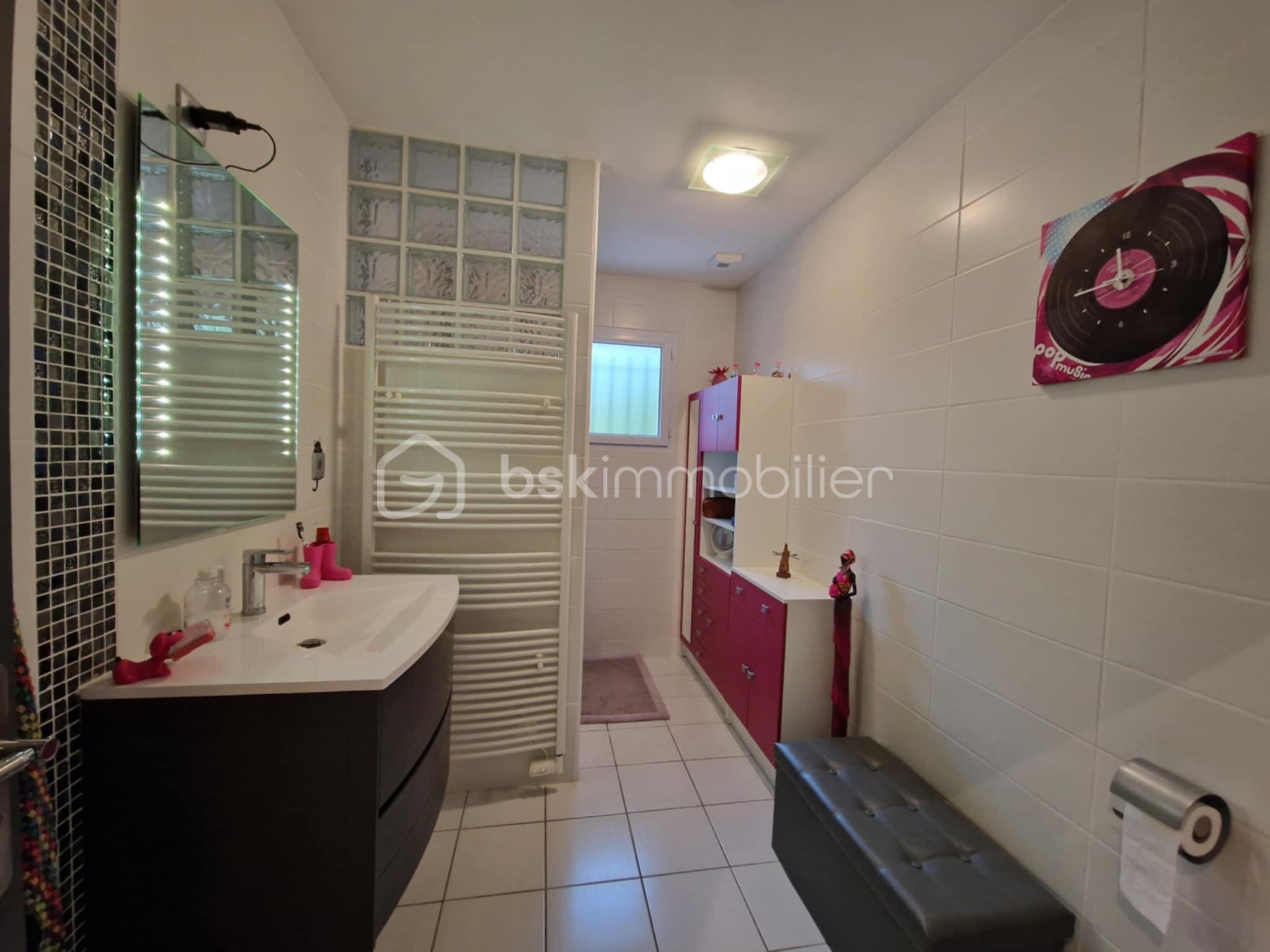 Maison de 114,20 m² - e8bb77fc-8f08-4cd9-bb02-0c982439c3c7.jpg