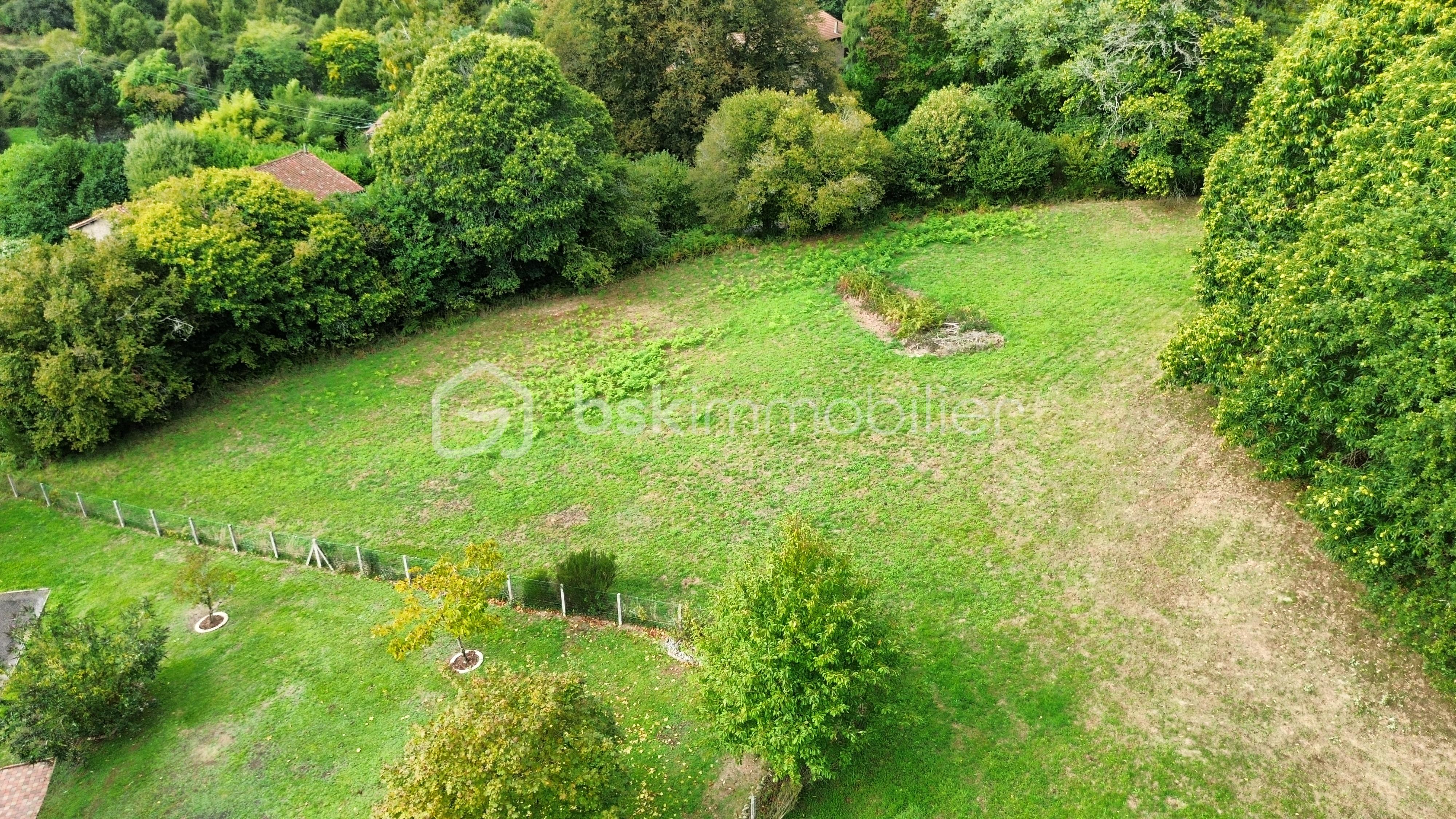 Terrain de 2 486 m² - dji_fly_20250920_161352_98_1758377640669_photo_optimized.jpg