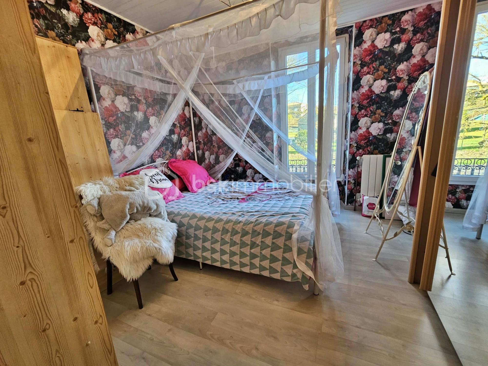 Maison de 130 m² - CHAMBRE ROS.jpeg