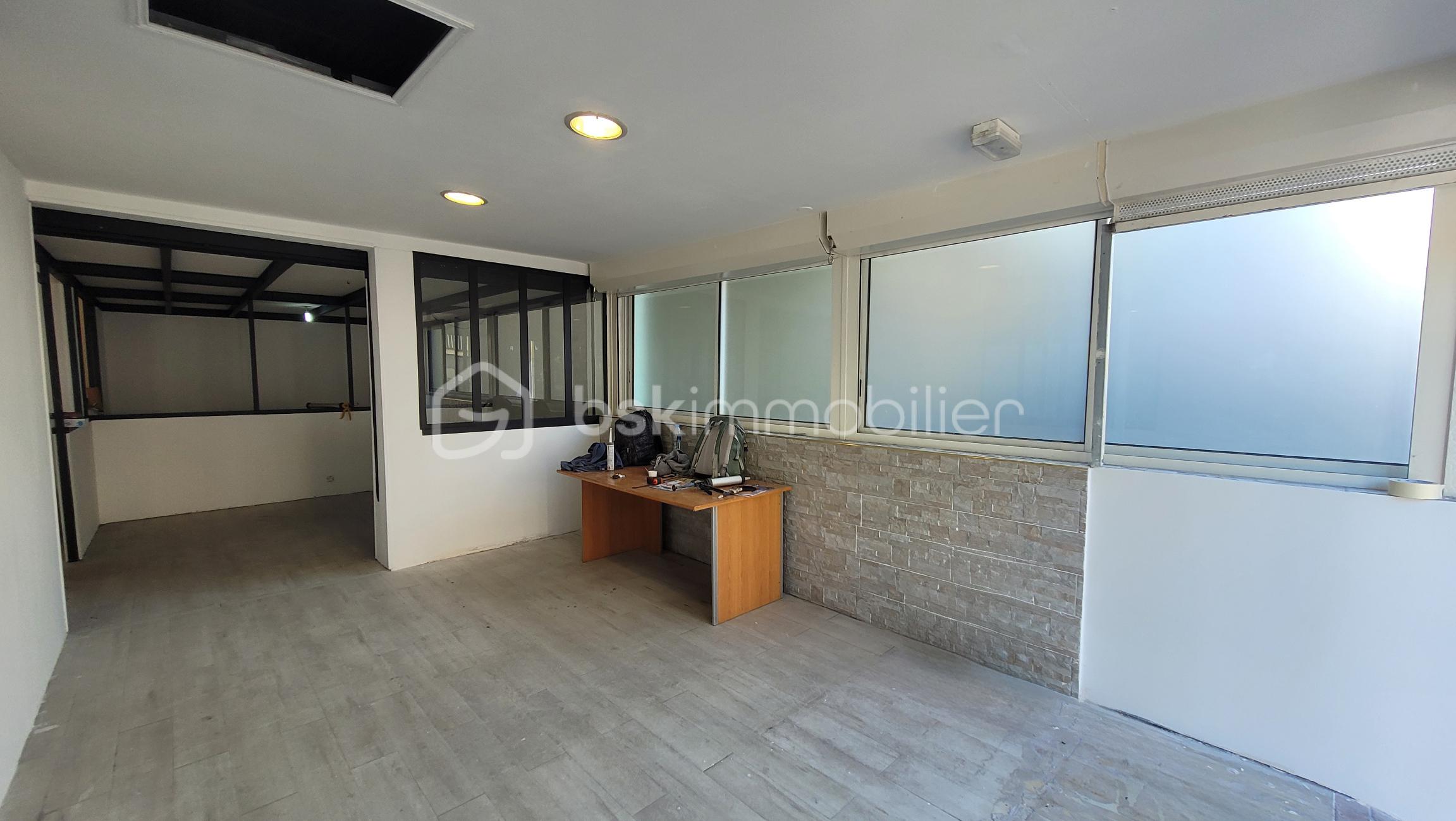 Local d activites de 140 m² - 205335-07.jpg