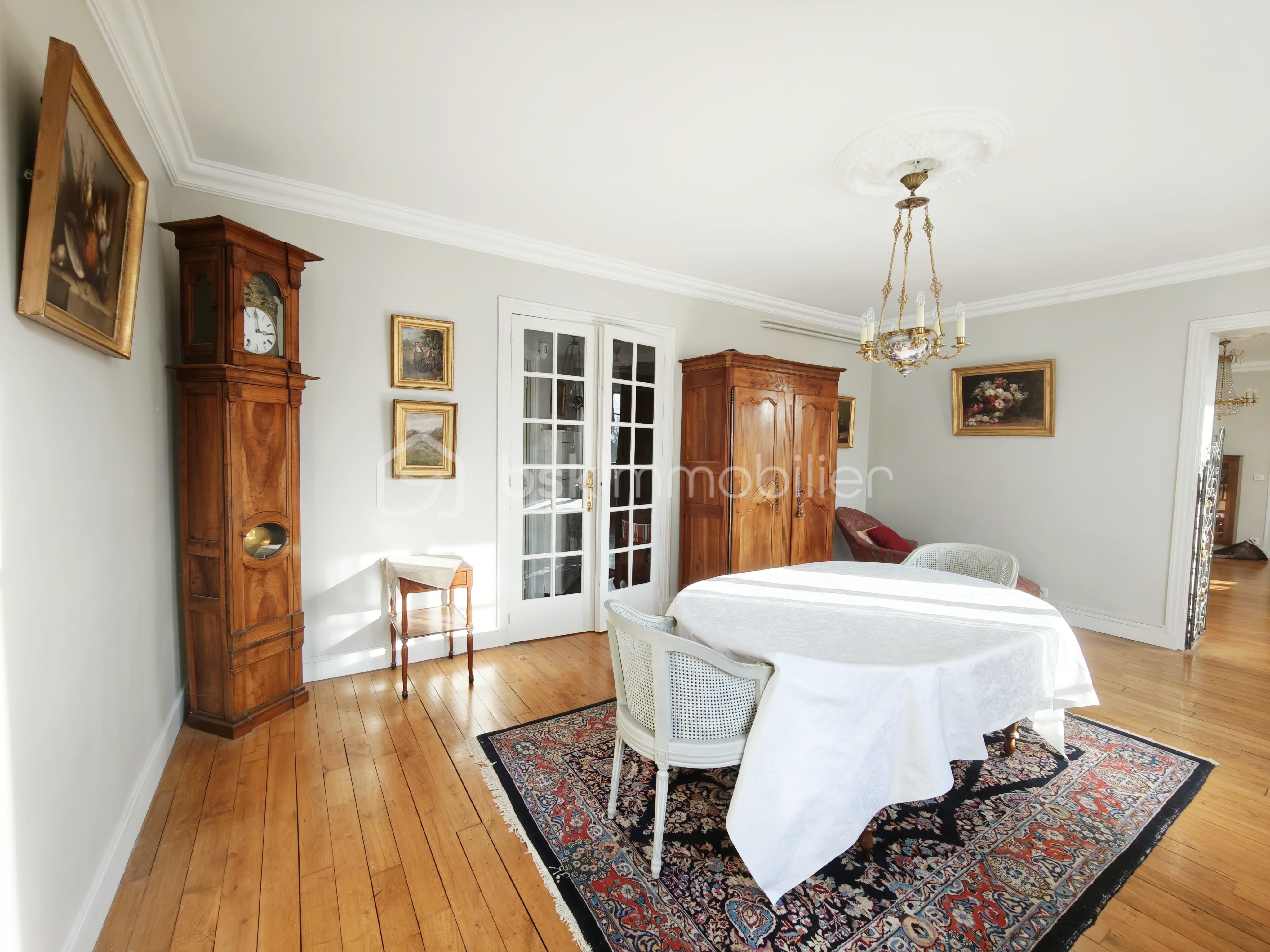 Appartement de 100 m² - salle a manger.jpeg