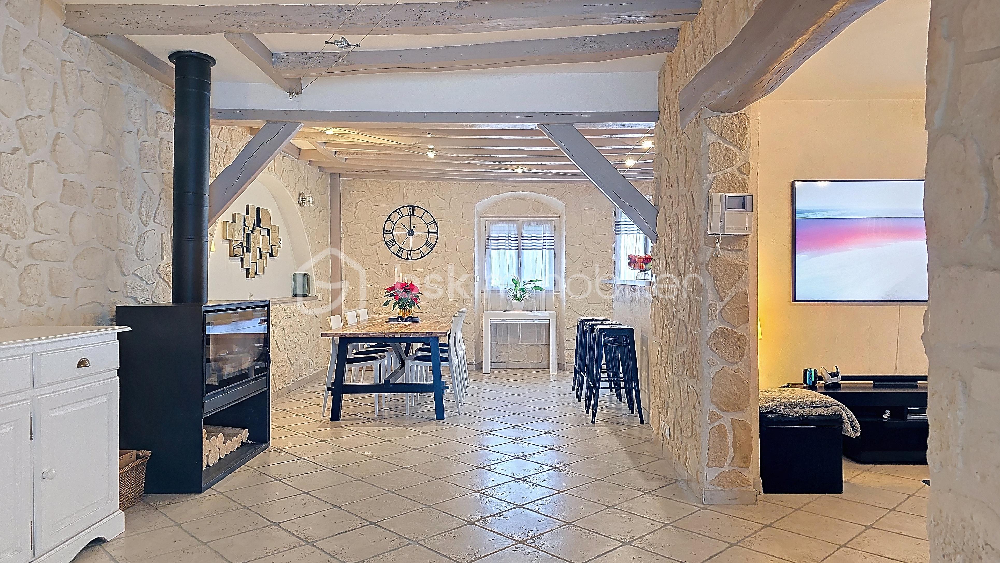 Maison de 200 m² - perrin_00003.jpg