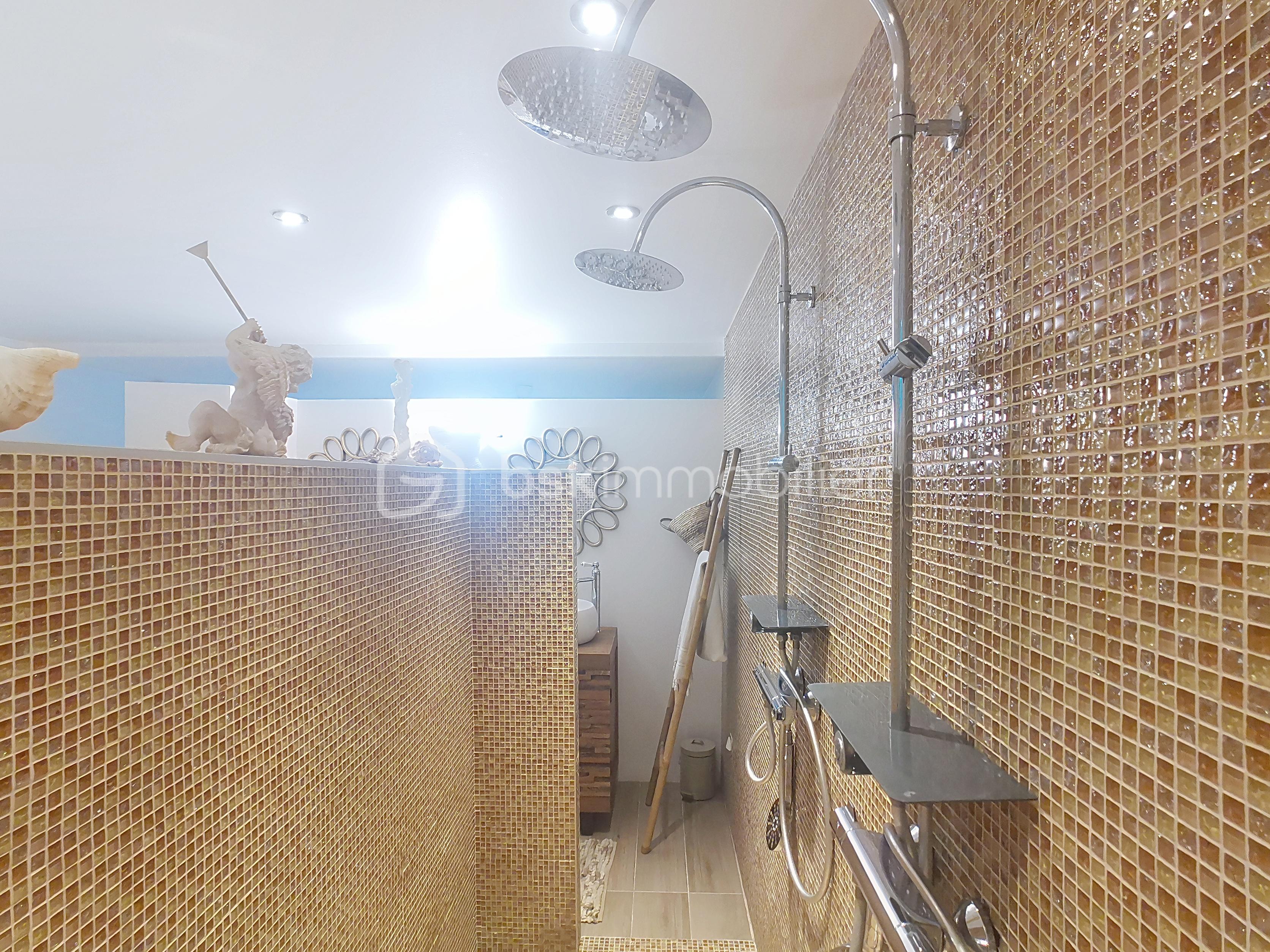 Demeure de 310 m² - 12.jpg