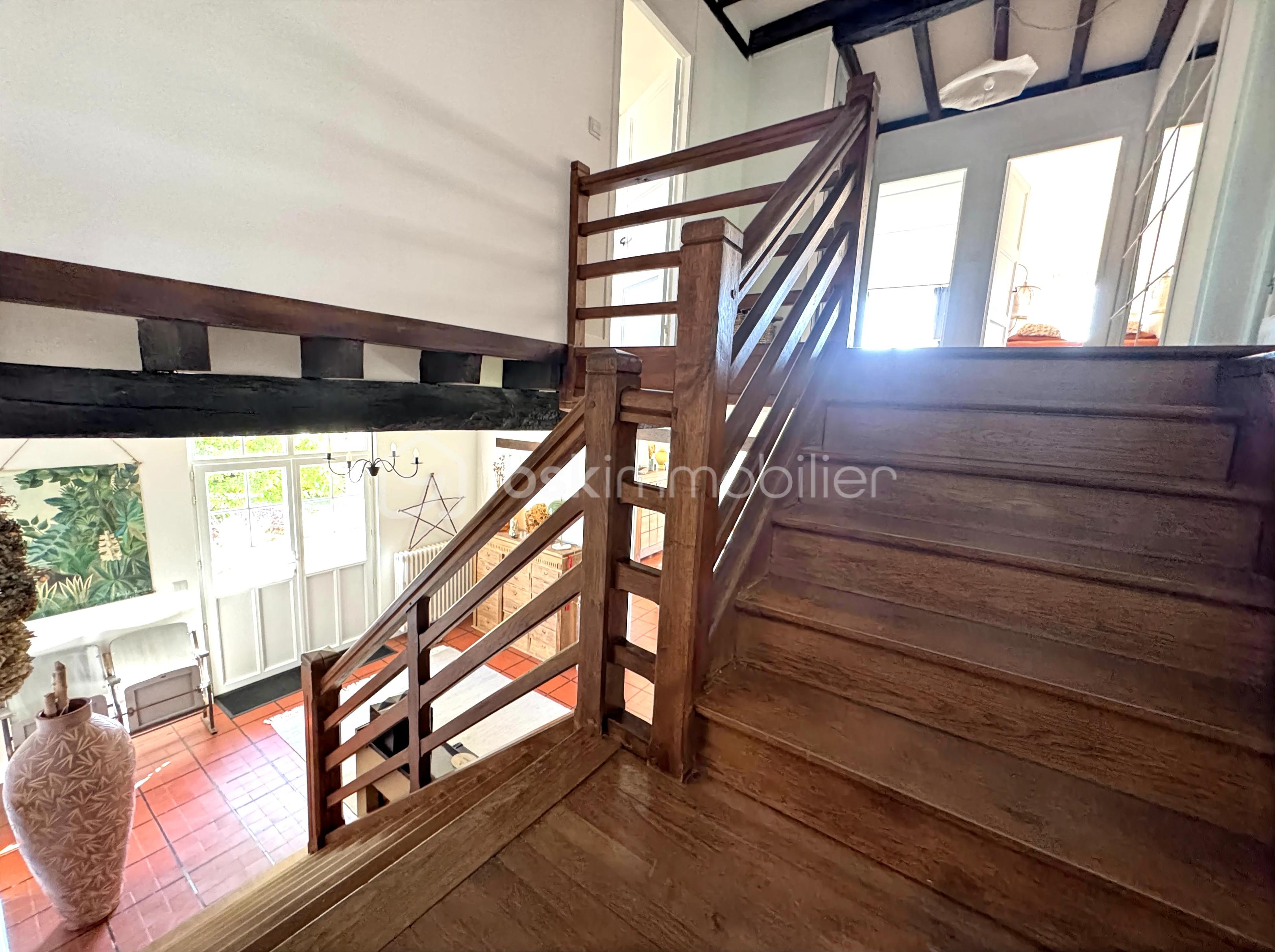 Maison en pierre de 333,67 m² - liloo-downloaderdJLUjT