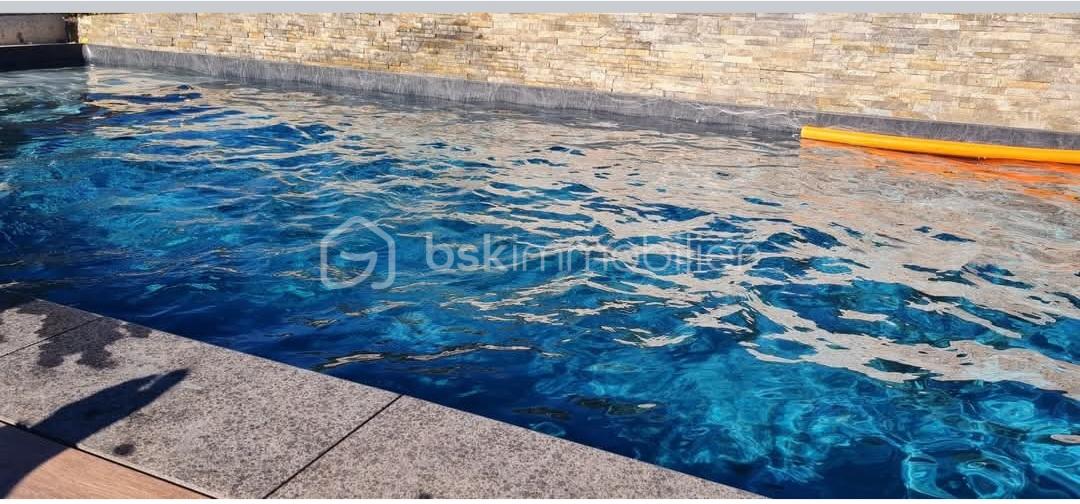 Maison de 281 m² - PISCINE 2.jpg