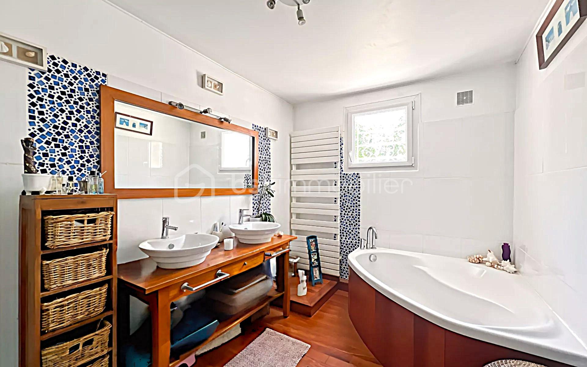 Maison de 235 m² - lemesle_tarabel_maison_bain.jpeg