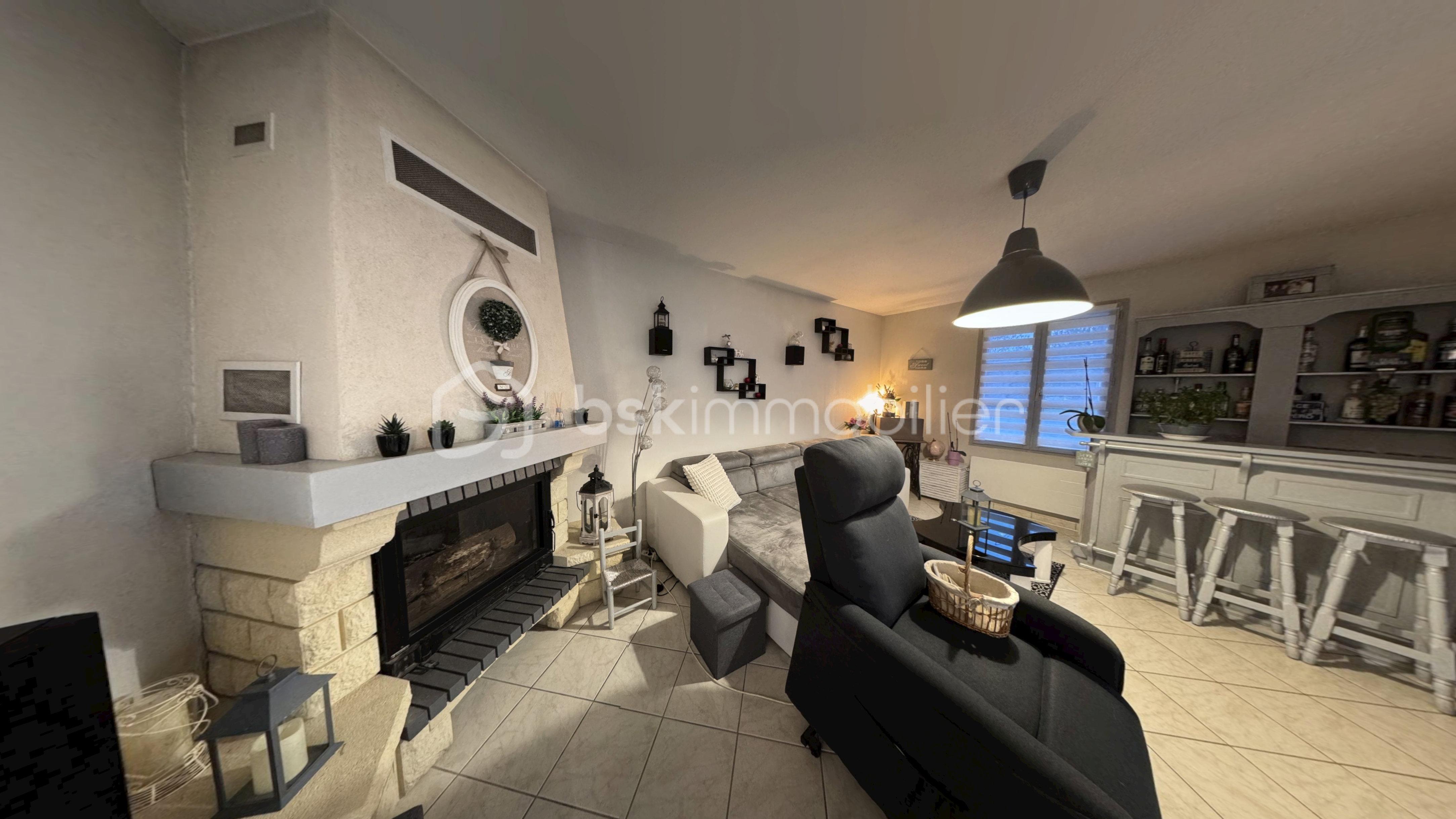 Maison traditionnelle de 99 m² - Girolles-12052025_113046.jpg