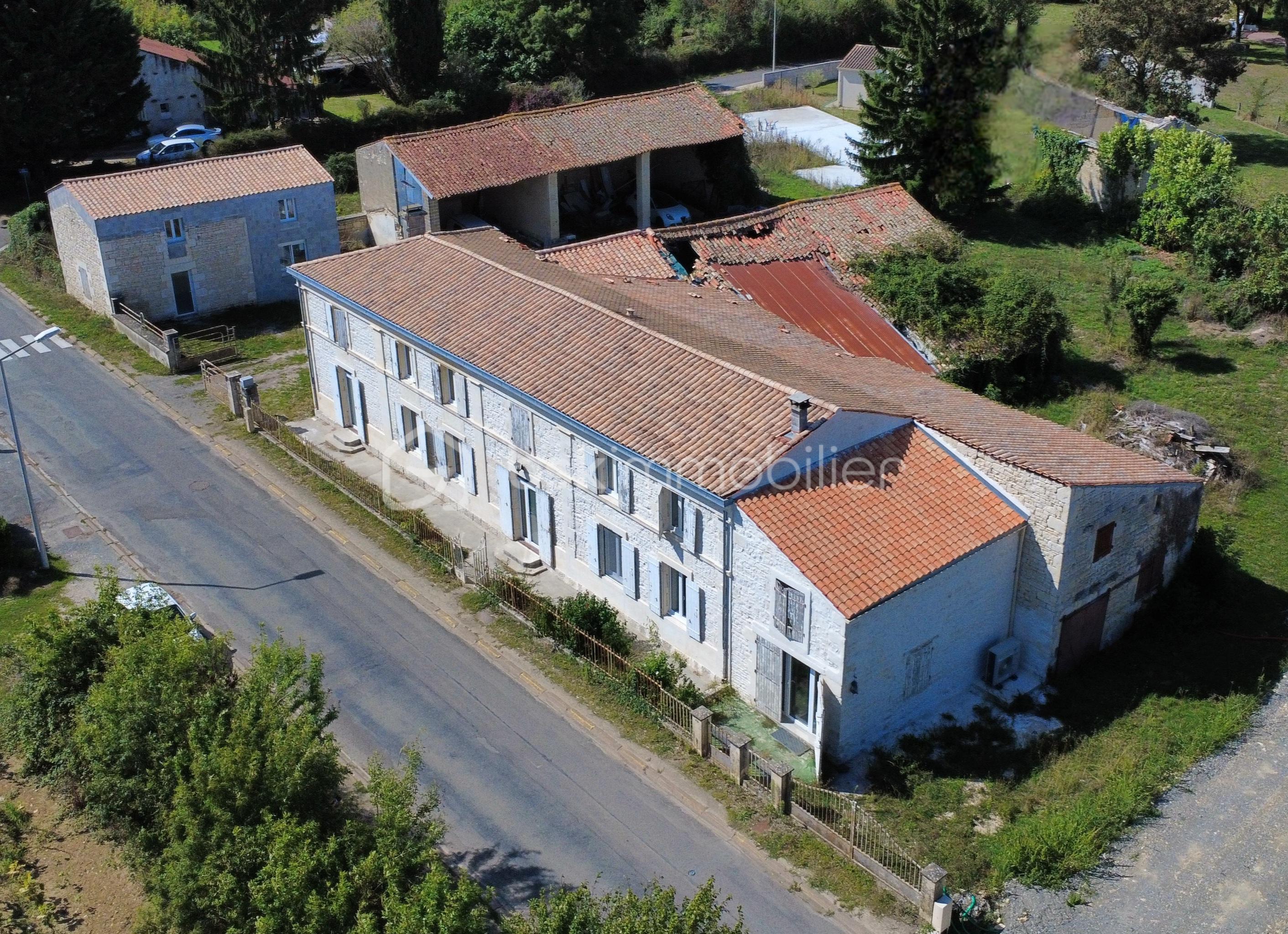 Demeure de 300 m² - dji_fly_20250906_151356_133_1757164729263_photo_optimized.jpg