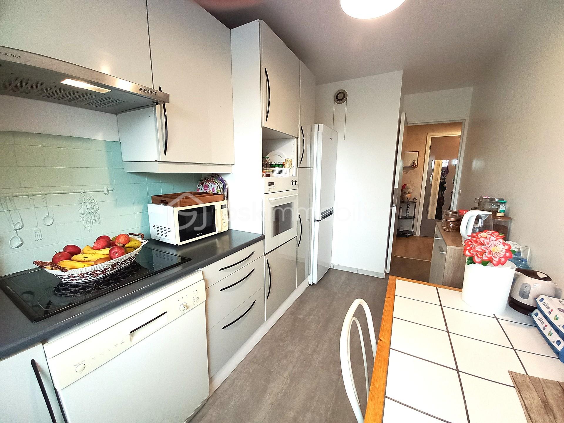 Appartement de 82 m² - leal_Cuisine coté entrée.jpg