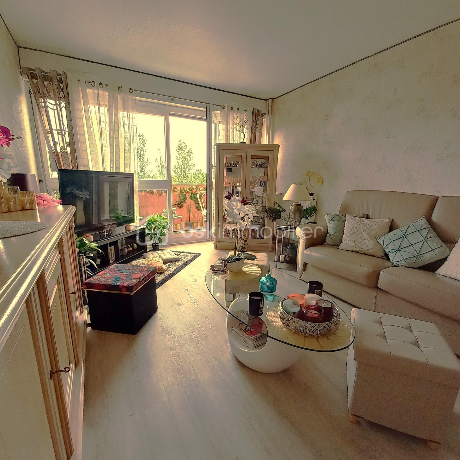 Appartement de 82 m² - leal_salon coté balcon.jpg