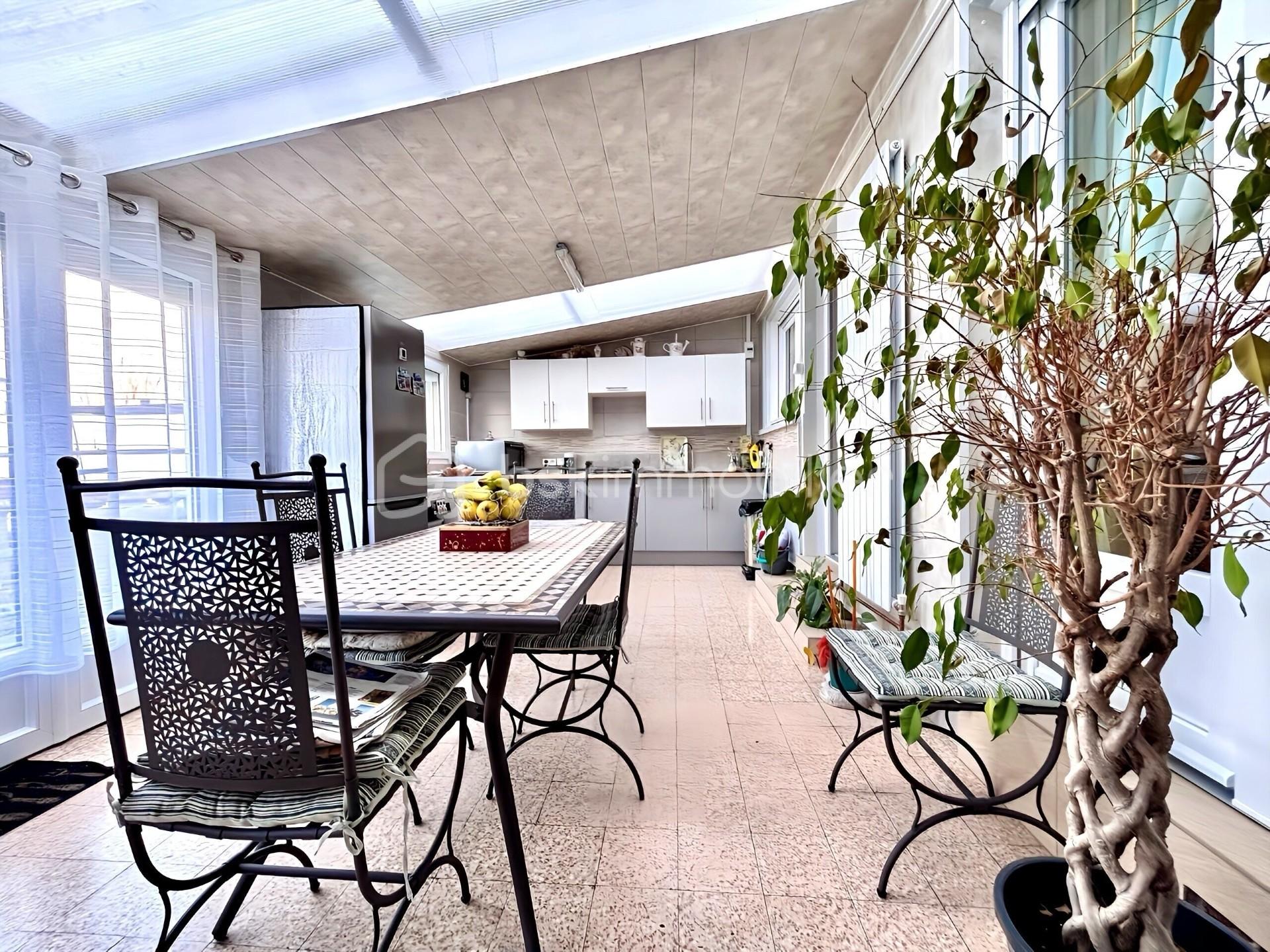 Maison de 101 m² - fecc68e7-1063-4eb3-abd3-c7e7b6d3fced.jpg