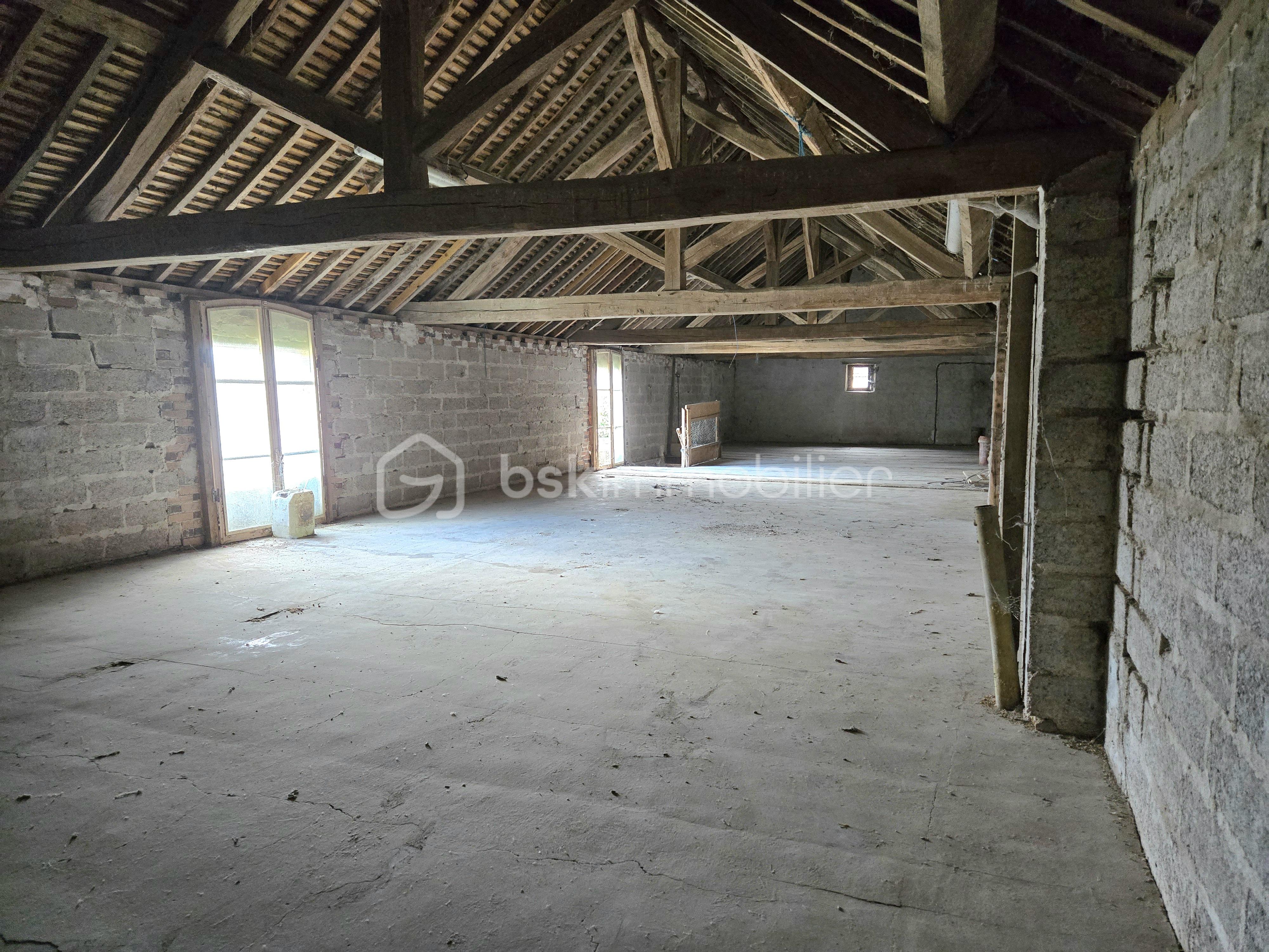 Grange de 250 m² - 20250901_110938.jpg
