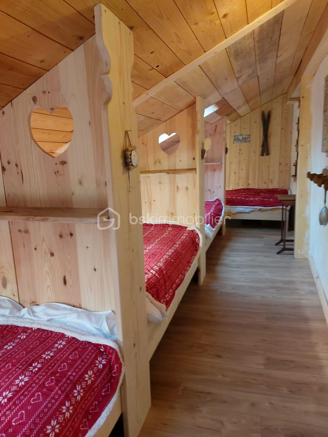 Bergerie de 185 m² - dortoir.jpg