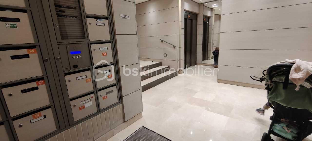 Appartement de 78,11 m² - thumbnail_Photo hall d ent.jpg