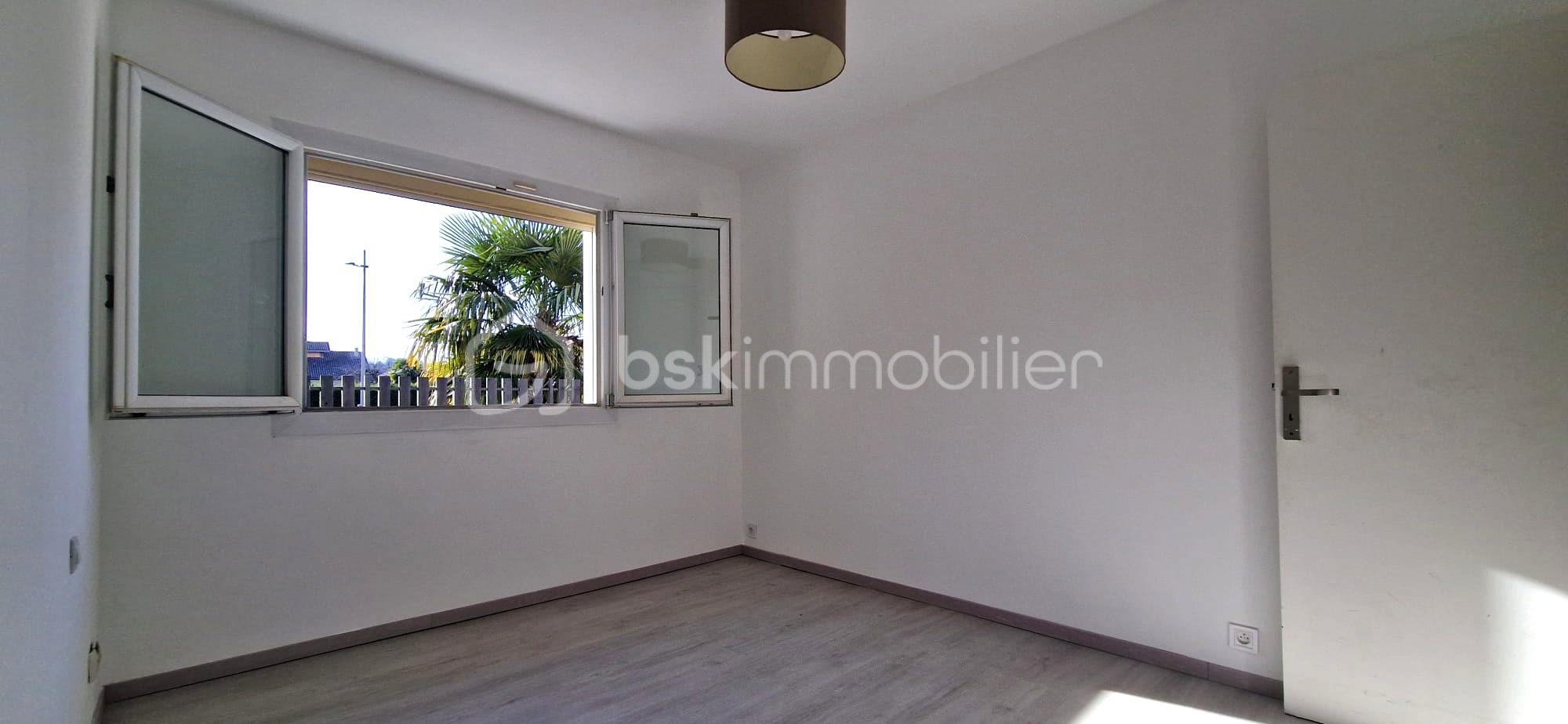 Maison de 194 m² - CHAMBRE 3 VUE PALMIER.jpeg