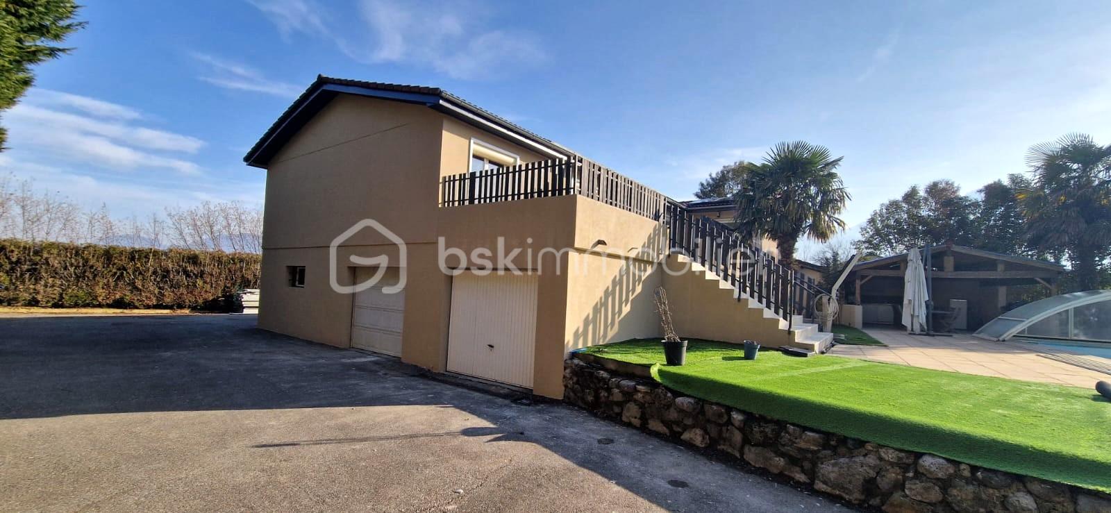 Maison de 194 m² - GARAGES VUE.jpeg