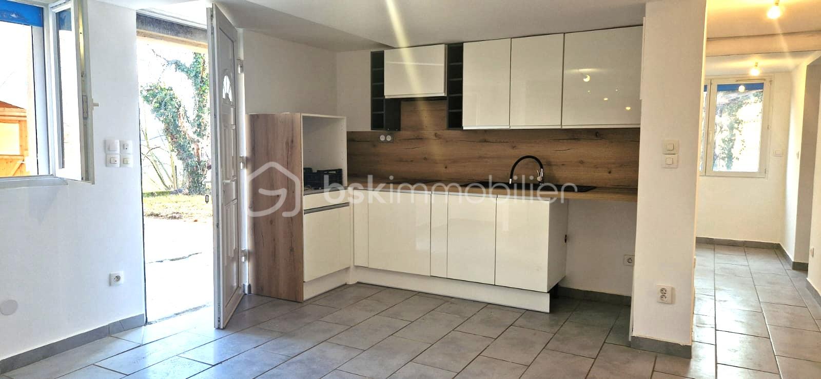 Maison de 194 m² - CUISINE BAS.jpeg