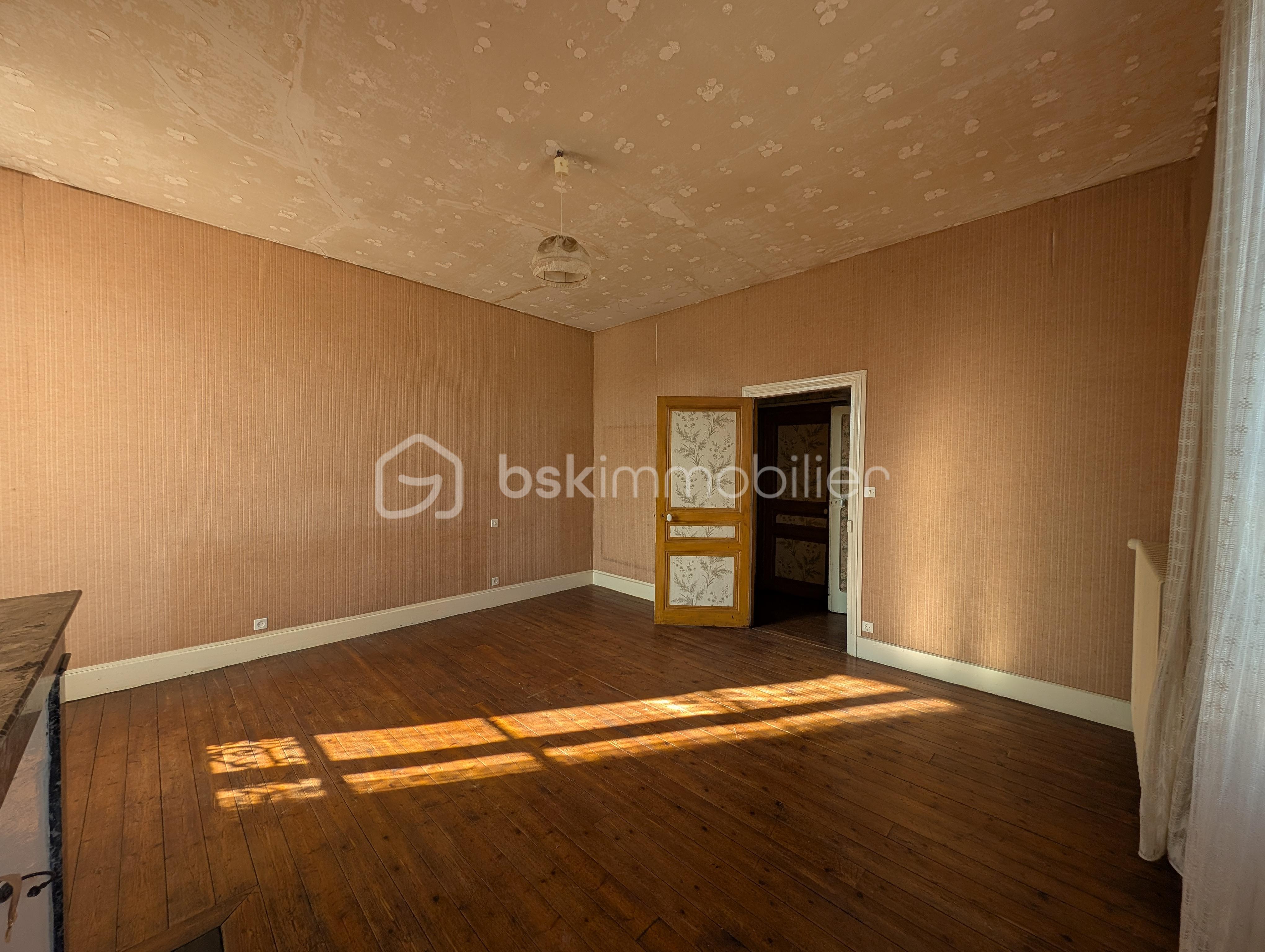 Maison de maitre de 150 m² - PXL_20250410_075242811.jpg