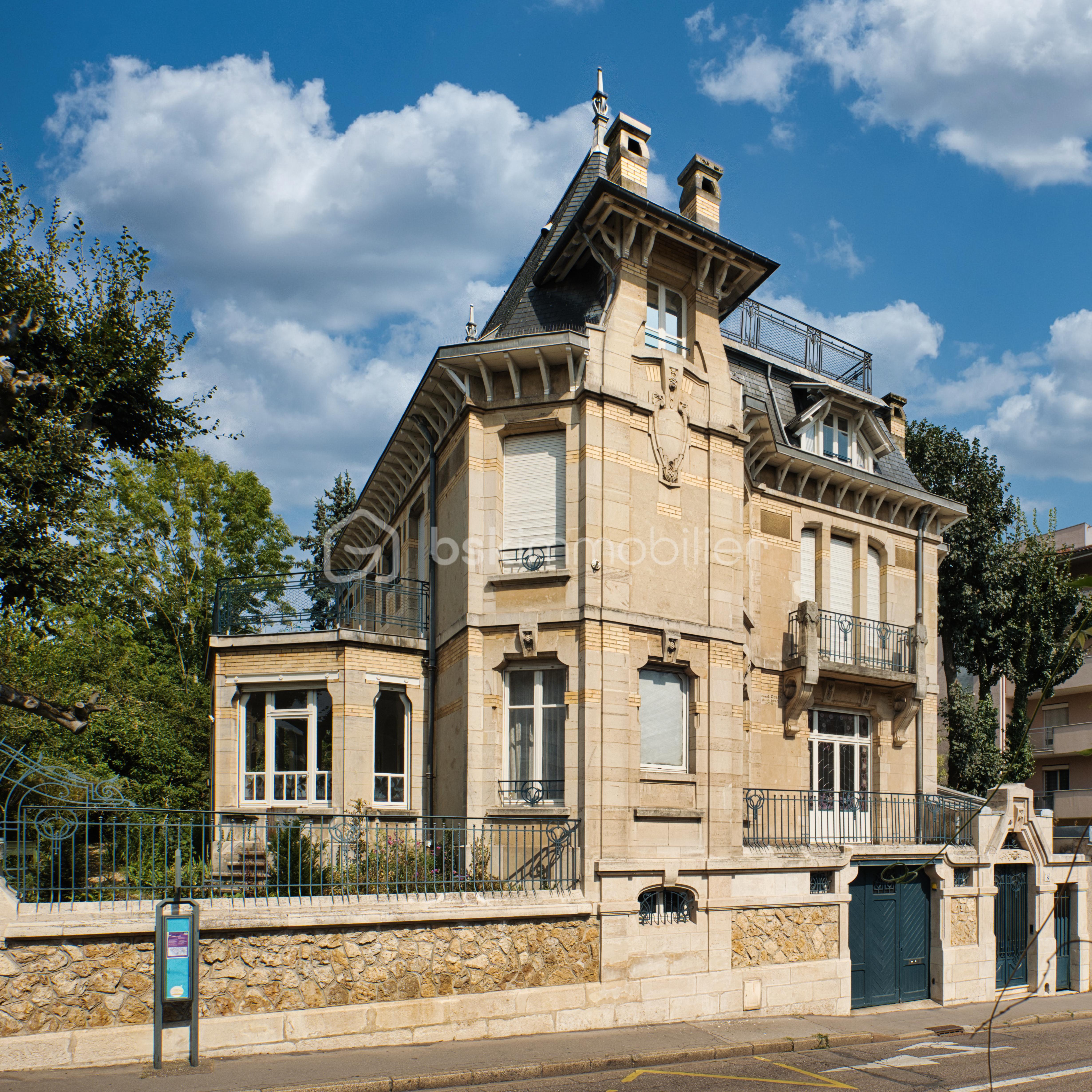 Hotel particulier de 315 m² - 8 rue Auxonne exterieur Full_3 recadré.jpg