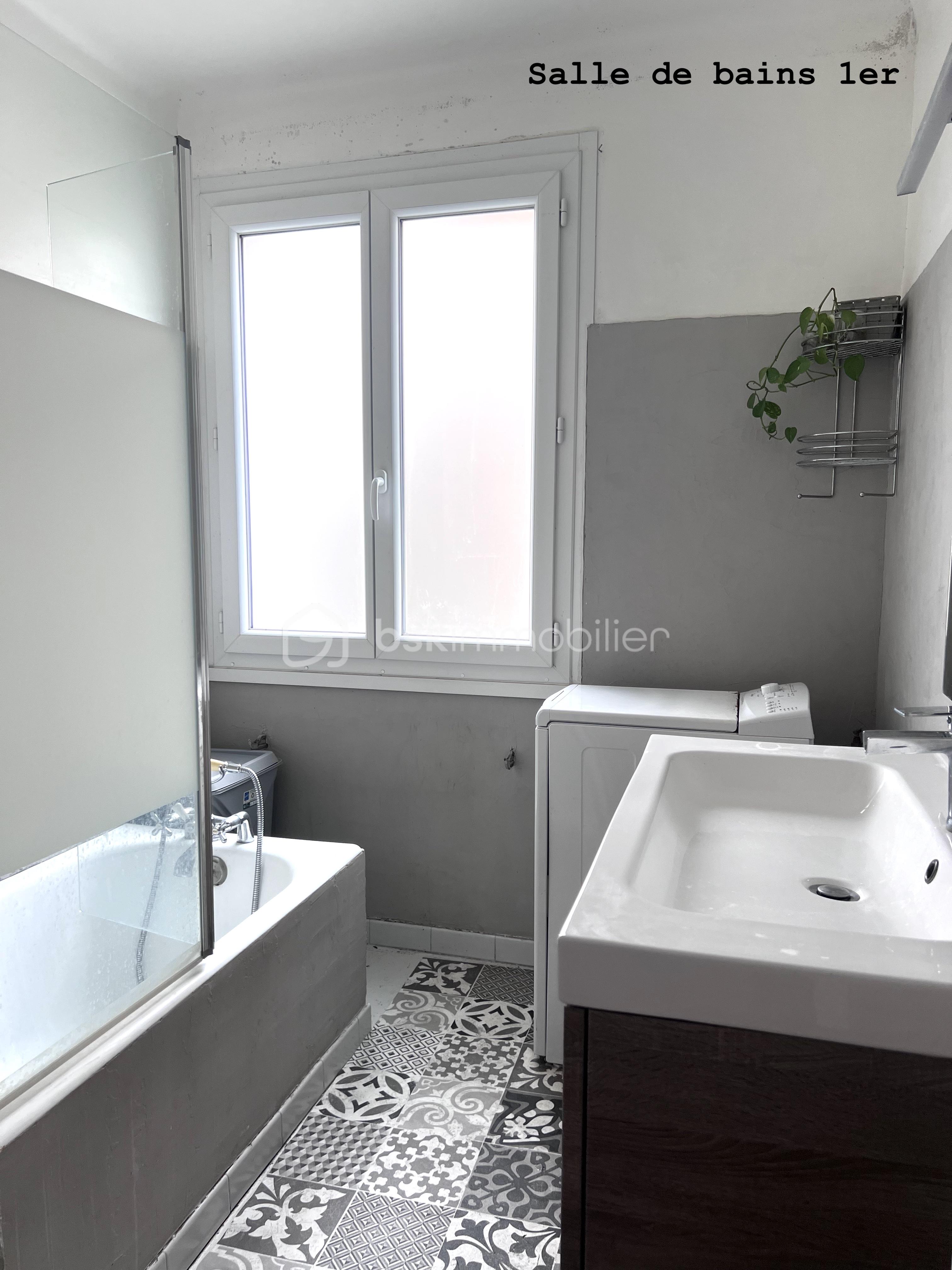 Maison de 152 m² - sdb1er.jpg