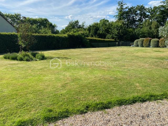 Pavillon de 106 m² - jardin .jpg
