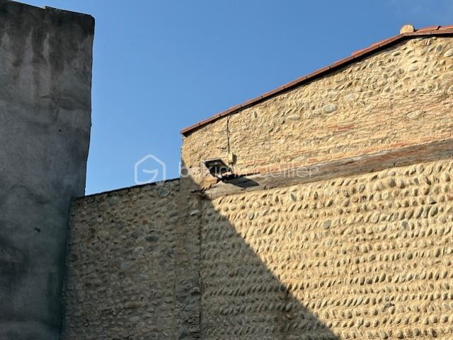 Maison en pierre de 25 m² - PHOTO DU GARAGE MARIO (1).jpg