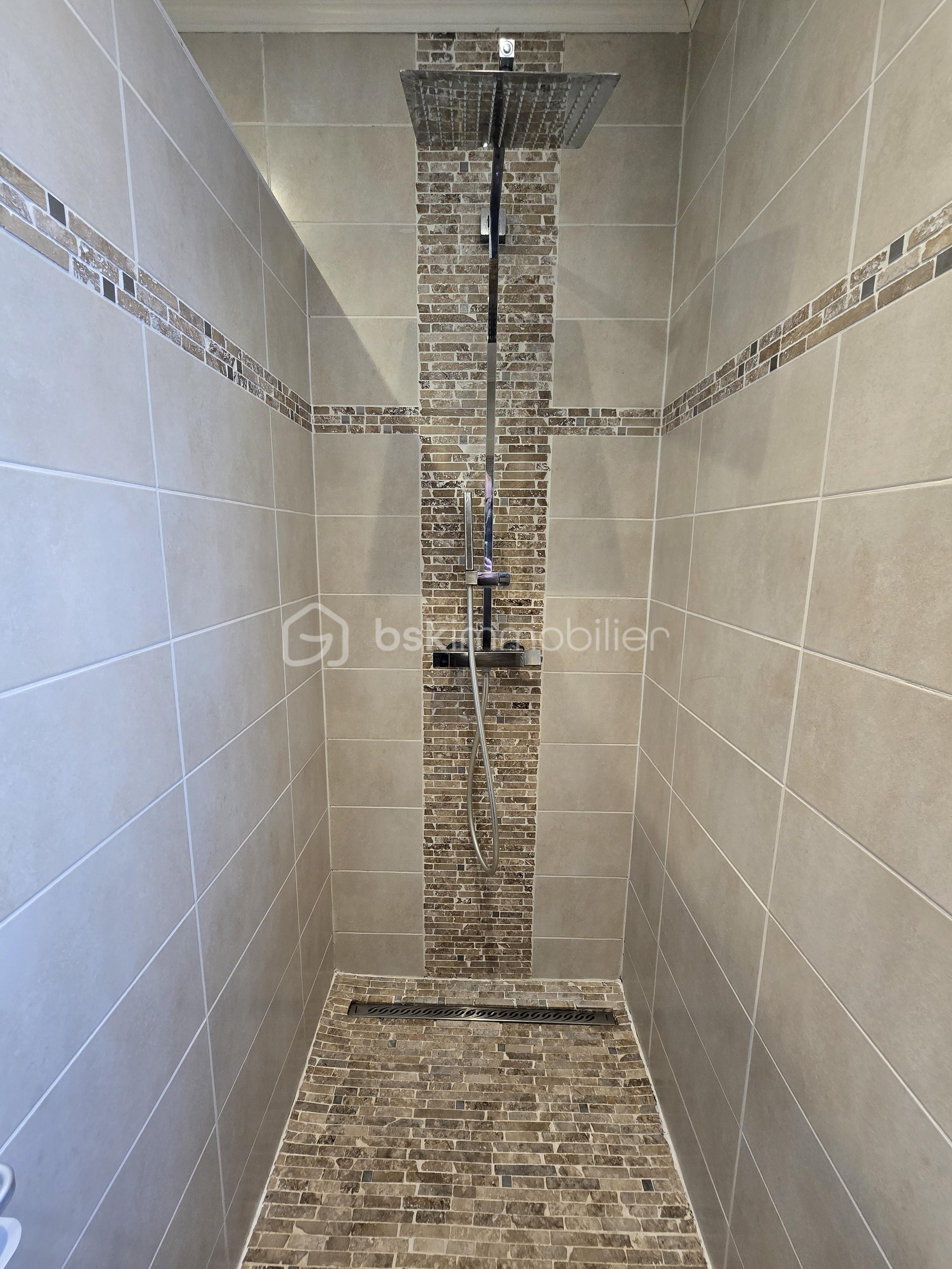 Maison traditionnelle de 183 m² - 20260126_150849.jpg