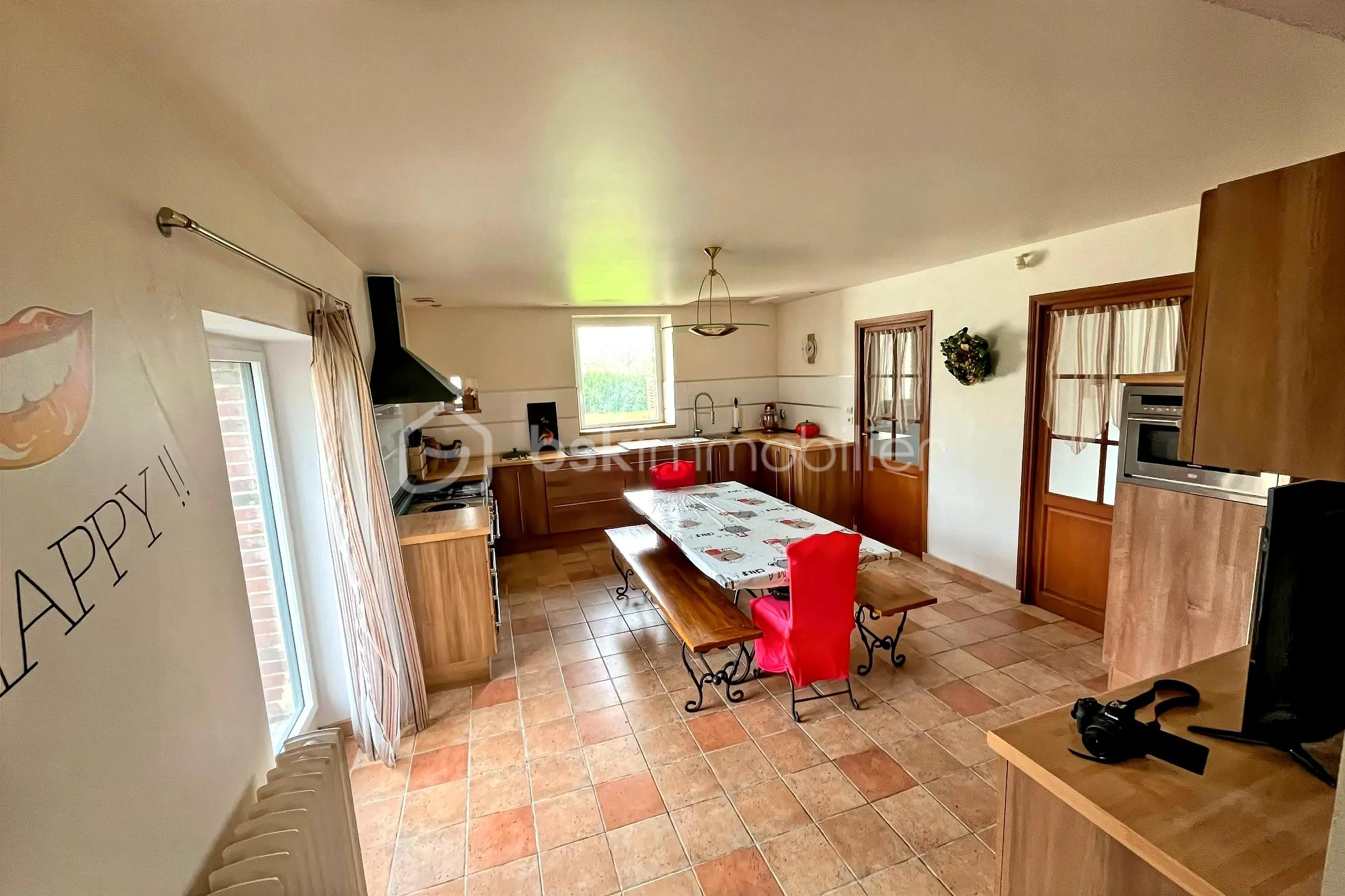 Maison de 273 m² - hoqi-dae9ef3e25d043b1af700909d612227d.jpg