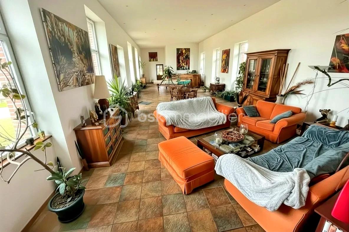 Maison de 273 m² - hoqi-3e946a240cea4ca1bb14441767fb834d.jpg