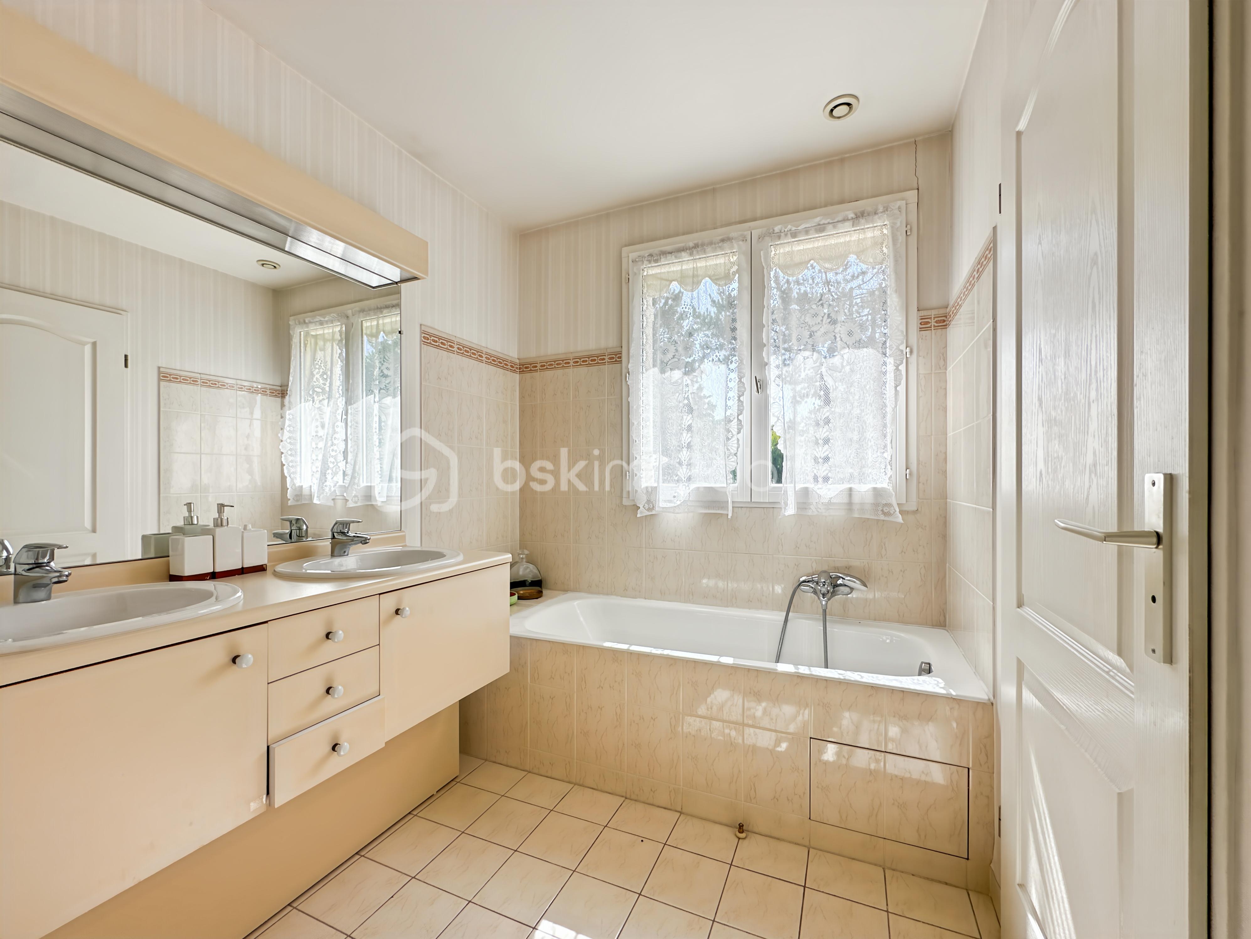 Maison de 165 m² - Photo_16_66fe.jpg