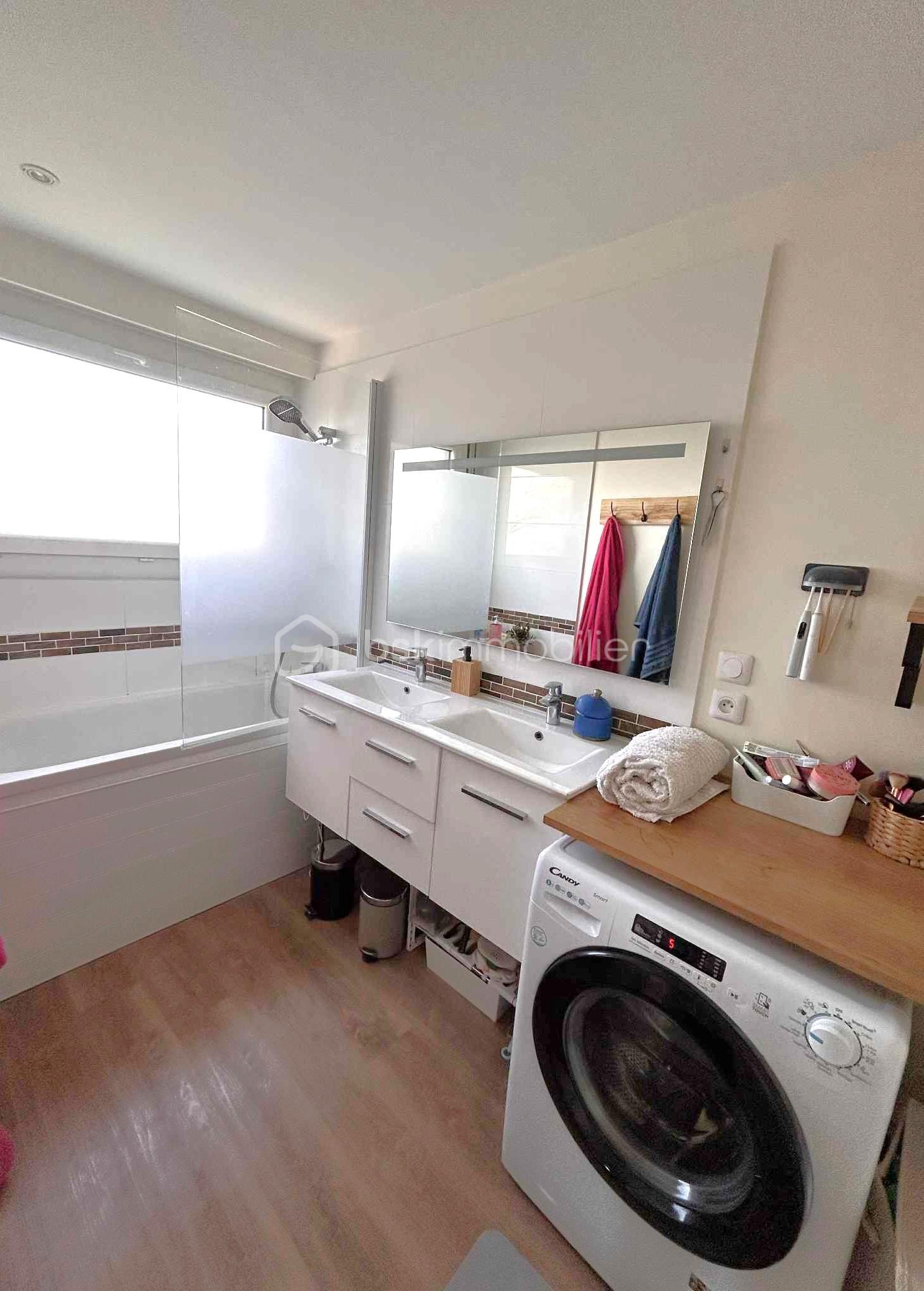 Appartement de 88 m² - sdb top 1 lea.jpg