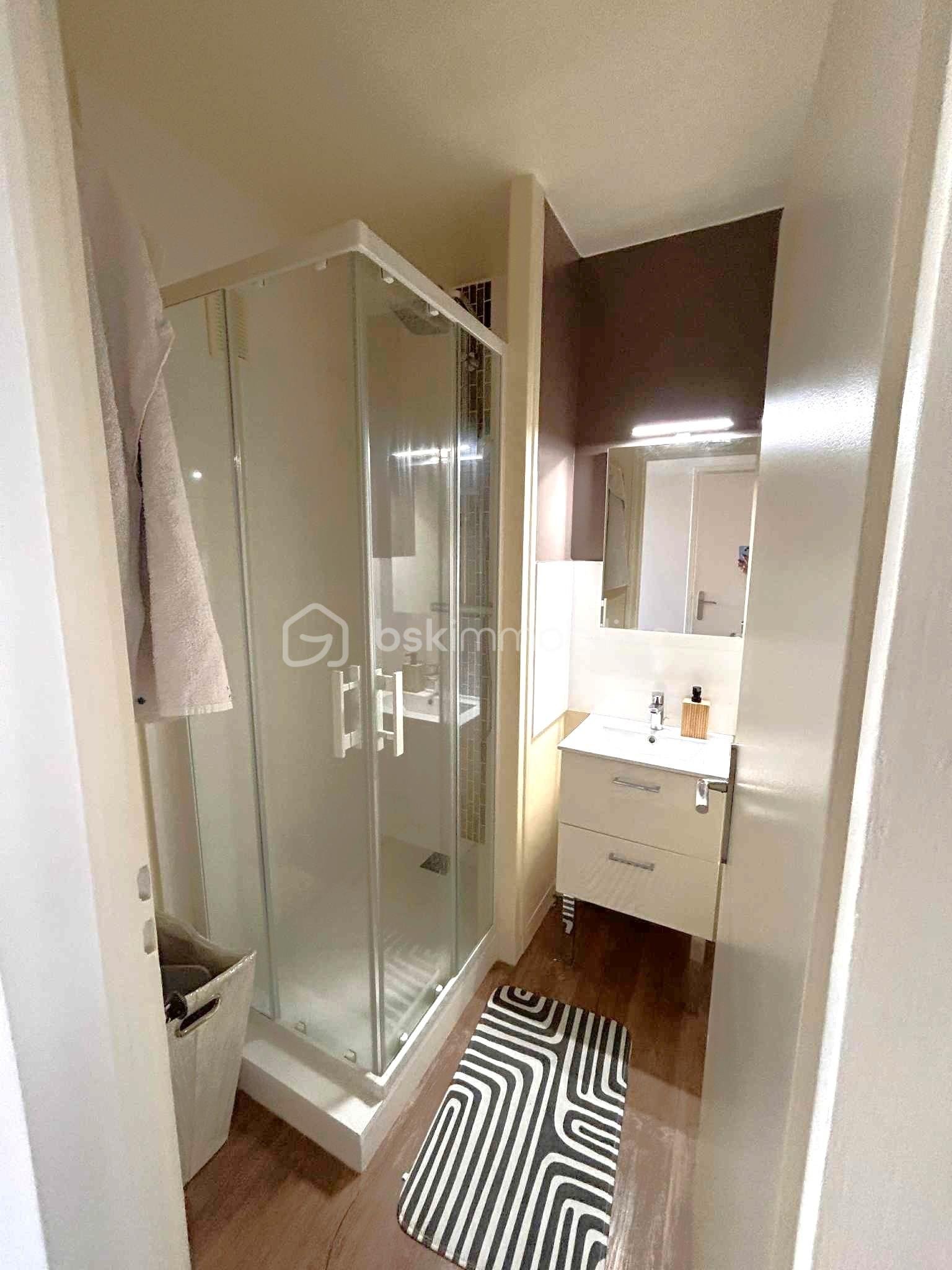 Appartement de 88 m² - salle d'eau top 1 lea.jpg