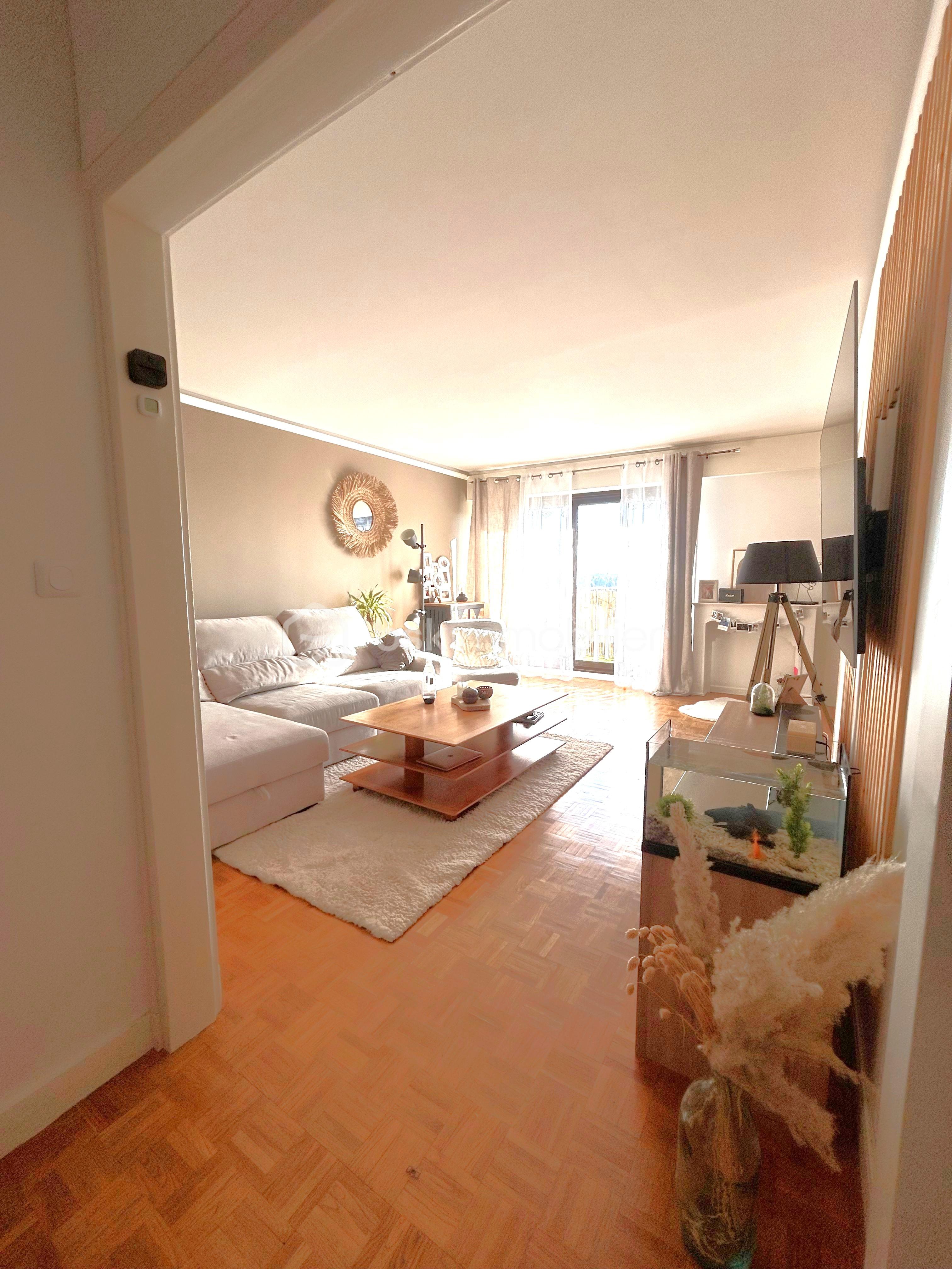 Appartement de 88 m² - entree top lea.jpeg