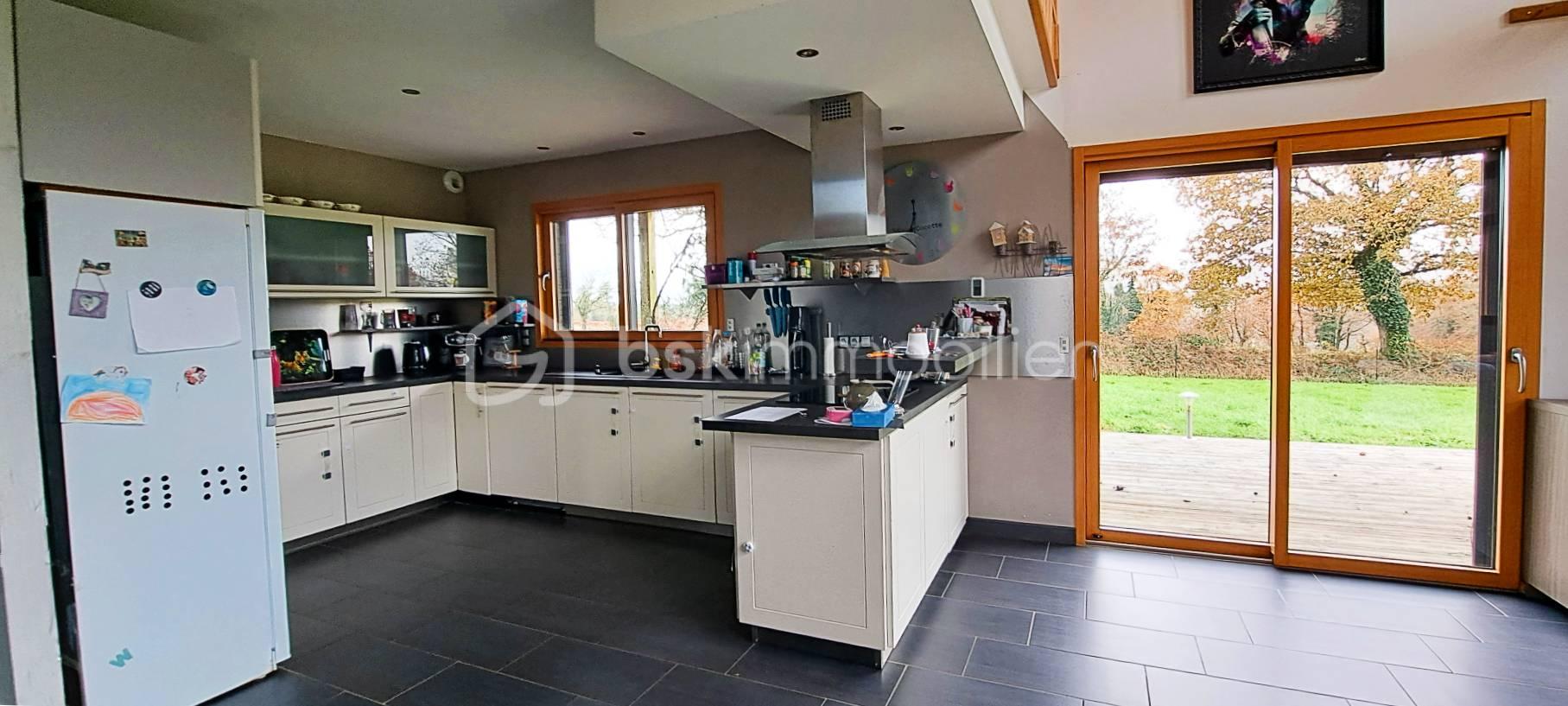 Maison contemporaine de 168 m² - cuisine.jpg