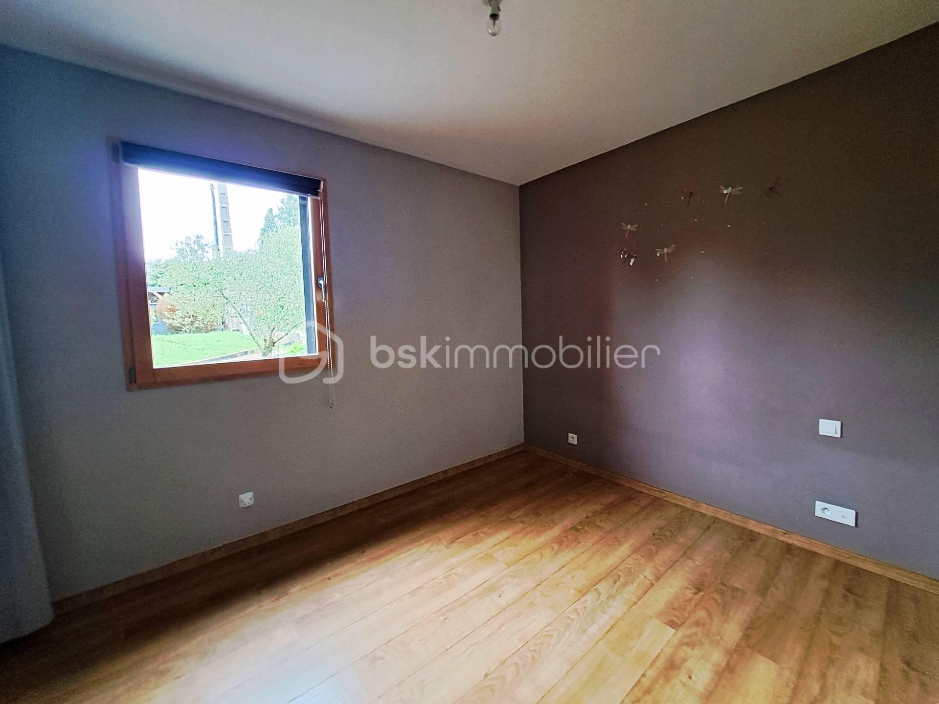 Maison contemporaine de 168 m² - chambre RDC.jpg