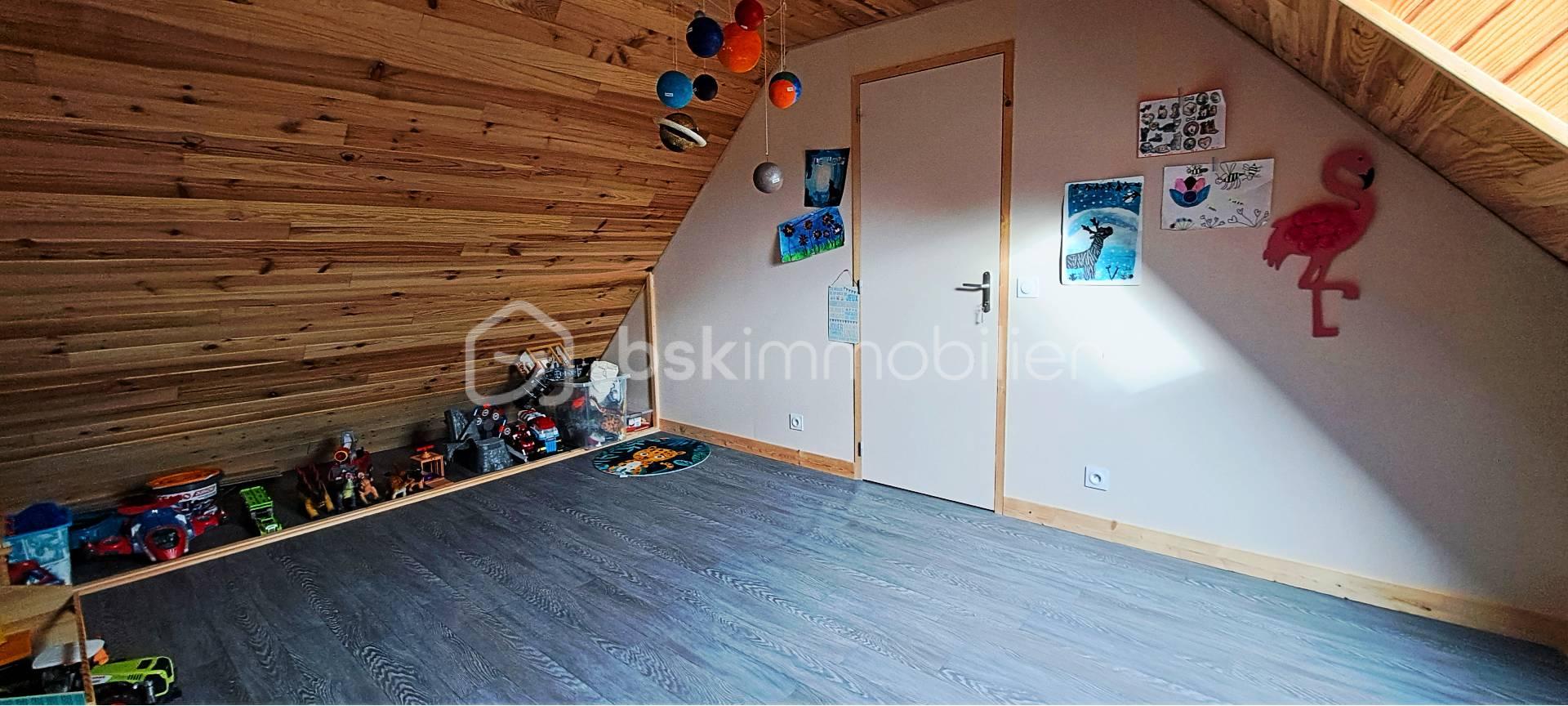 Maison contemporaine de 168 m² - salle de jeux.jpg