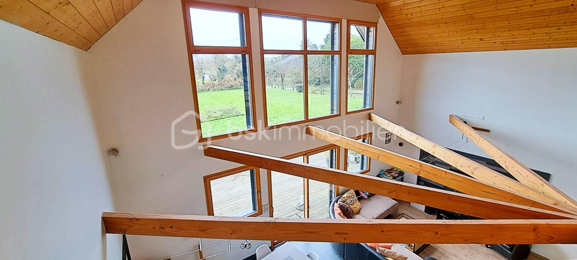 Maison contemporaine de 168 m² - vue de la mezzanine.jpg