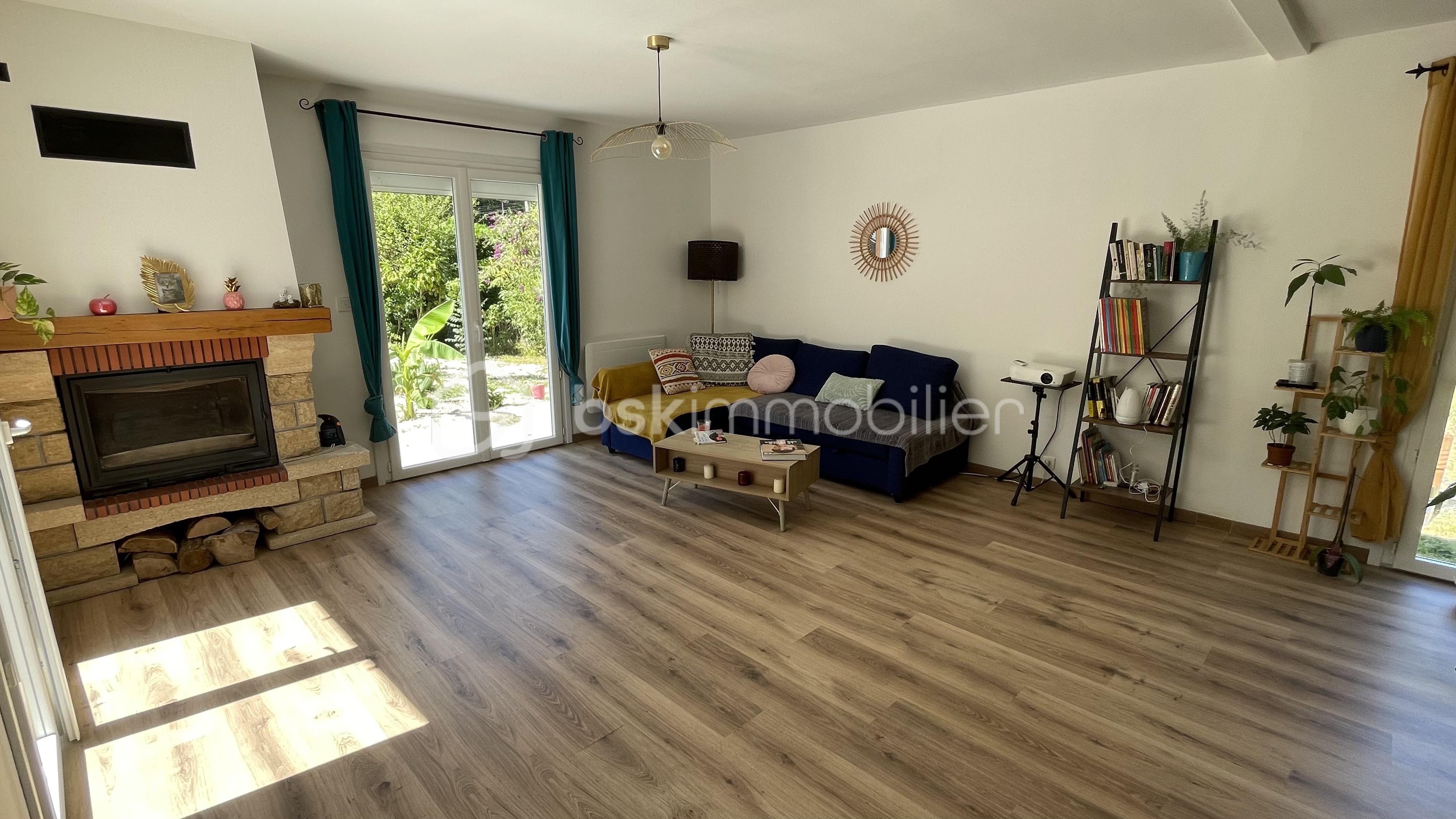 Maison traditionnelle de 120 m² - SEJOUR.jpg