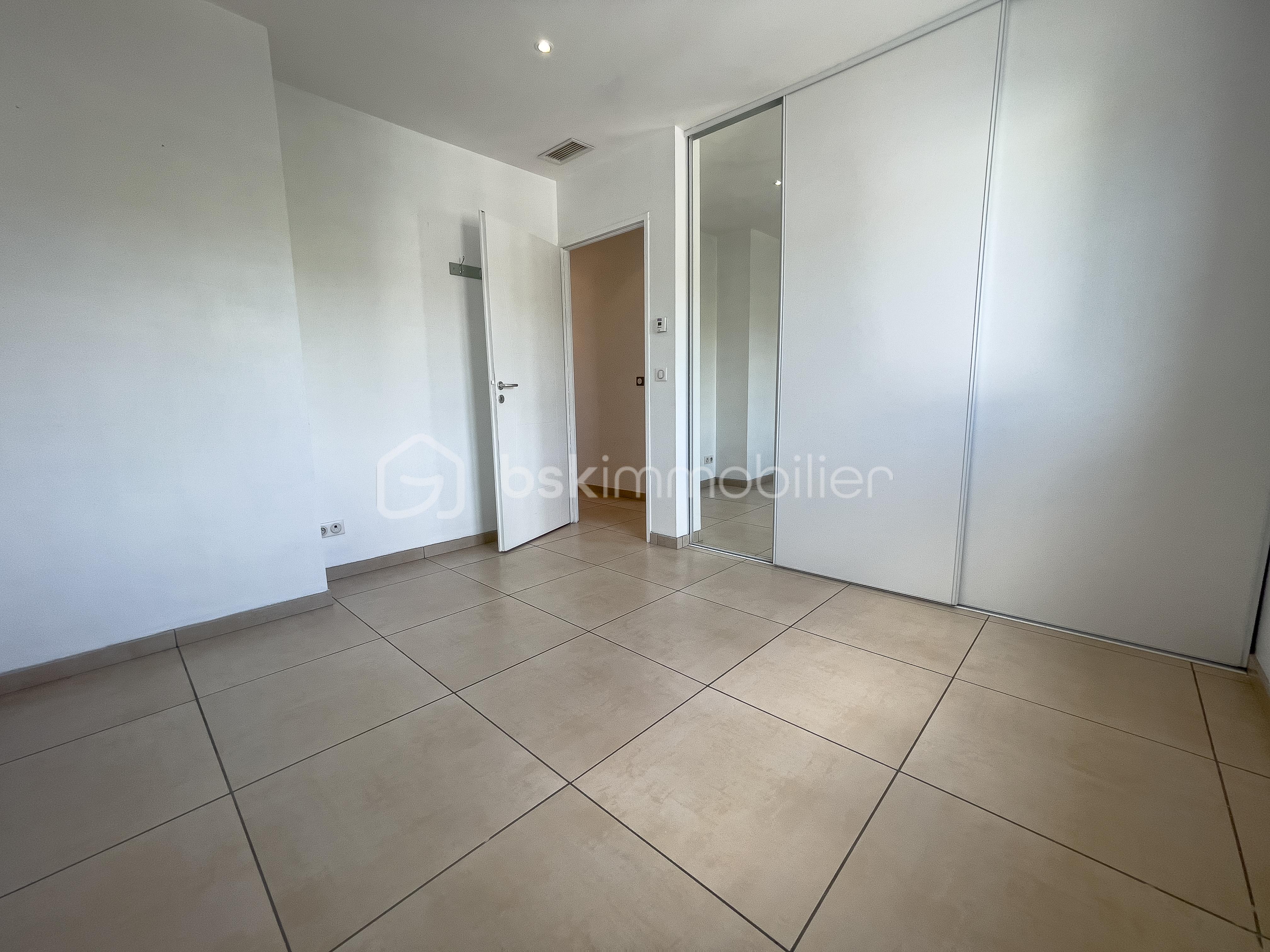Villa de 150 m² - CHAMBRE 1 R+1 1.jpg