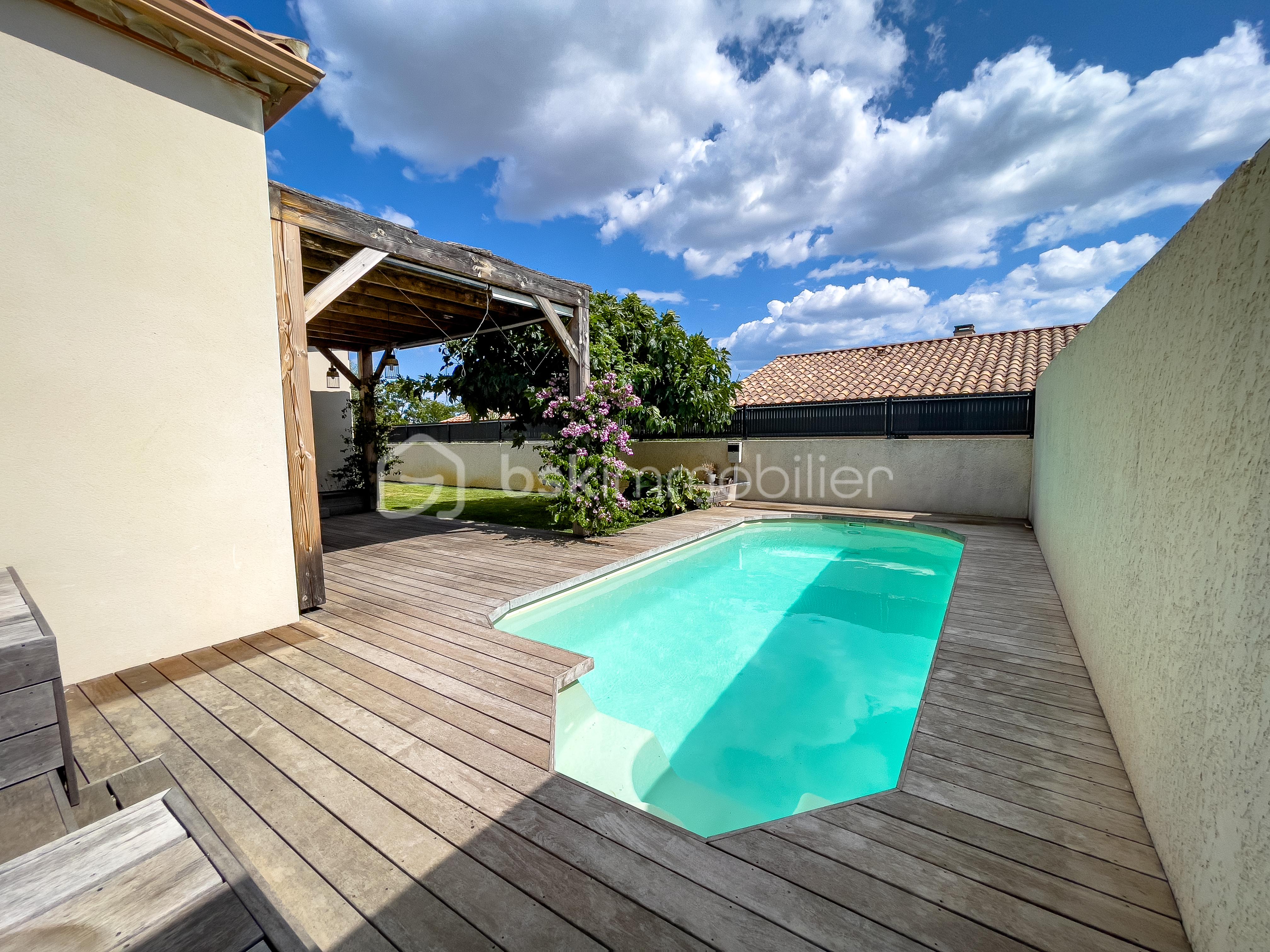 Villa de 150 m² - EXTERIEUR PISCINE 1 BIS.jpg
