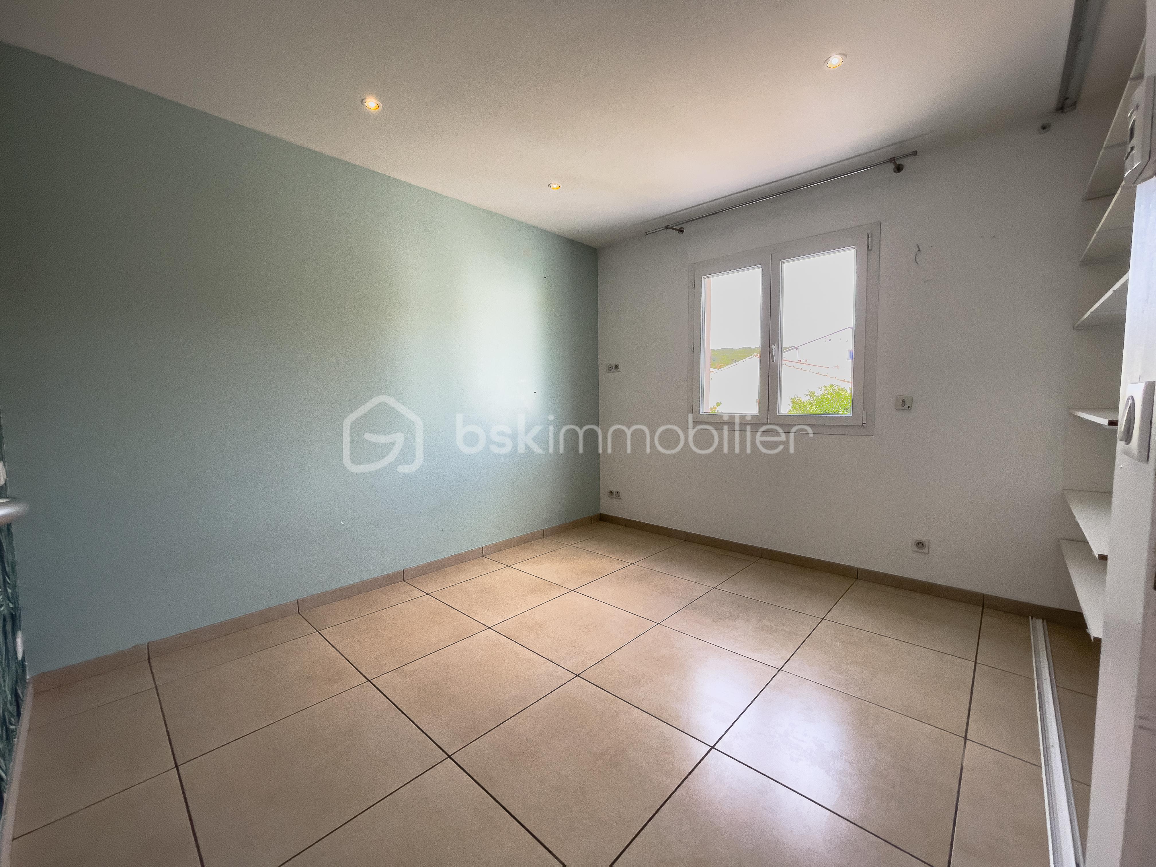 Villa de 150 m² - CHAMBRE 2 R+1 1.jpg