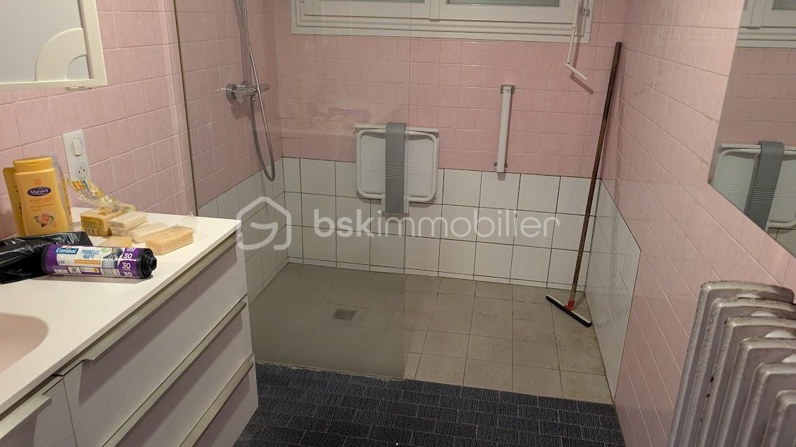 Maison de 92 m² - boivent salle de bain.jpg