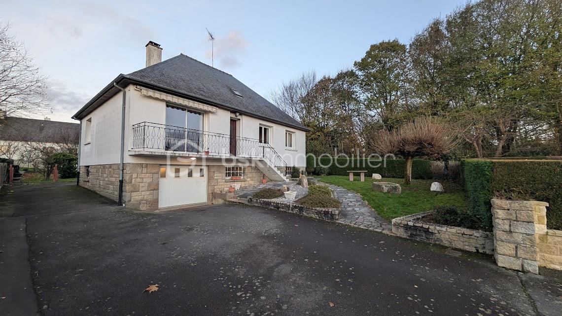 Maison de 92 m² - boive,t facade biais.jpg