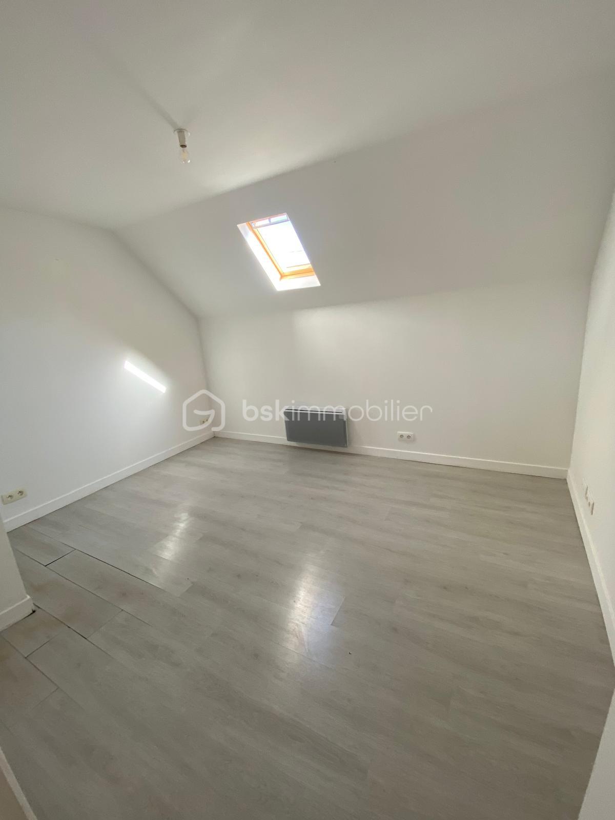 Maison en pierre de 100 m² - IMG-20250831-WA0016.jpg