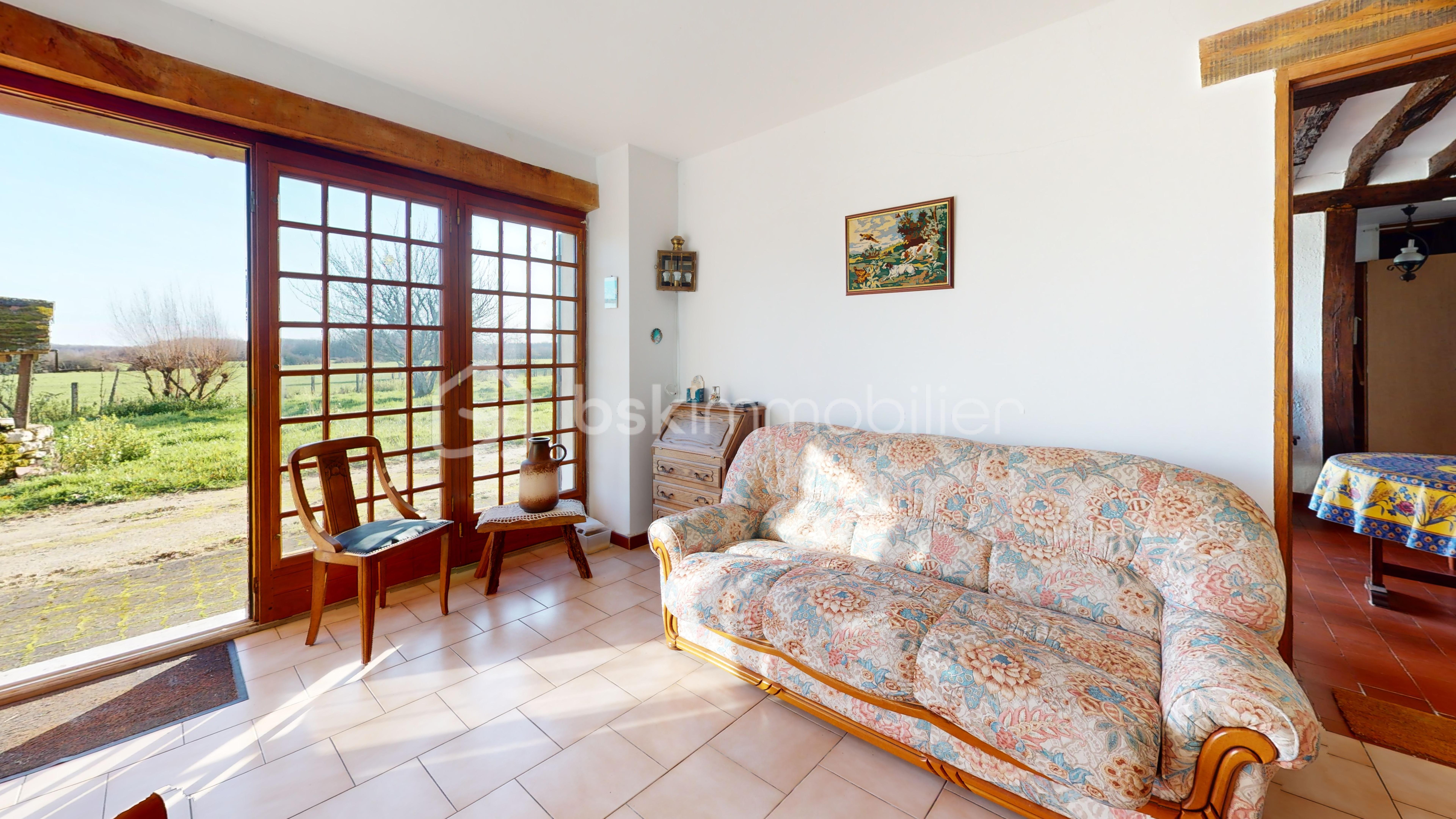 Maison de 115 m² - 10-Rue-des-Gaudins-Living-Room 1.jpg